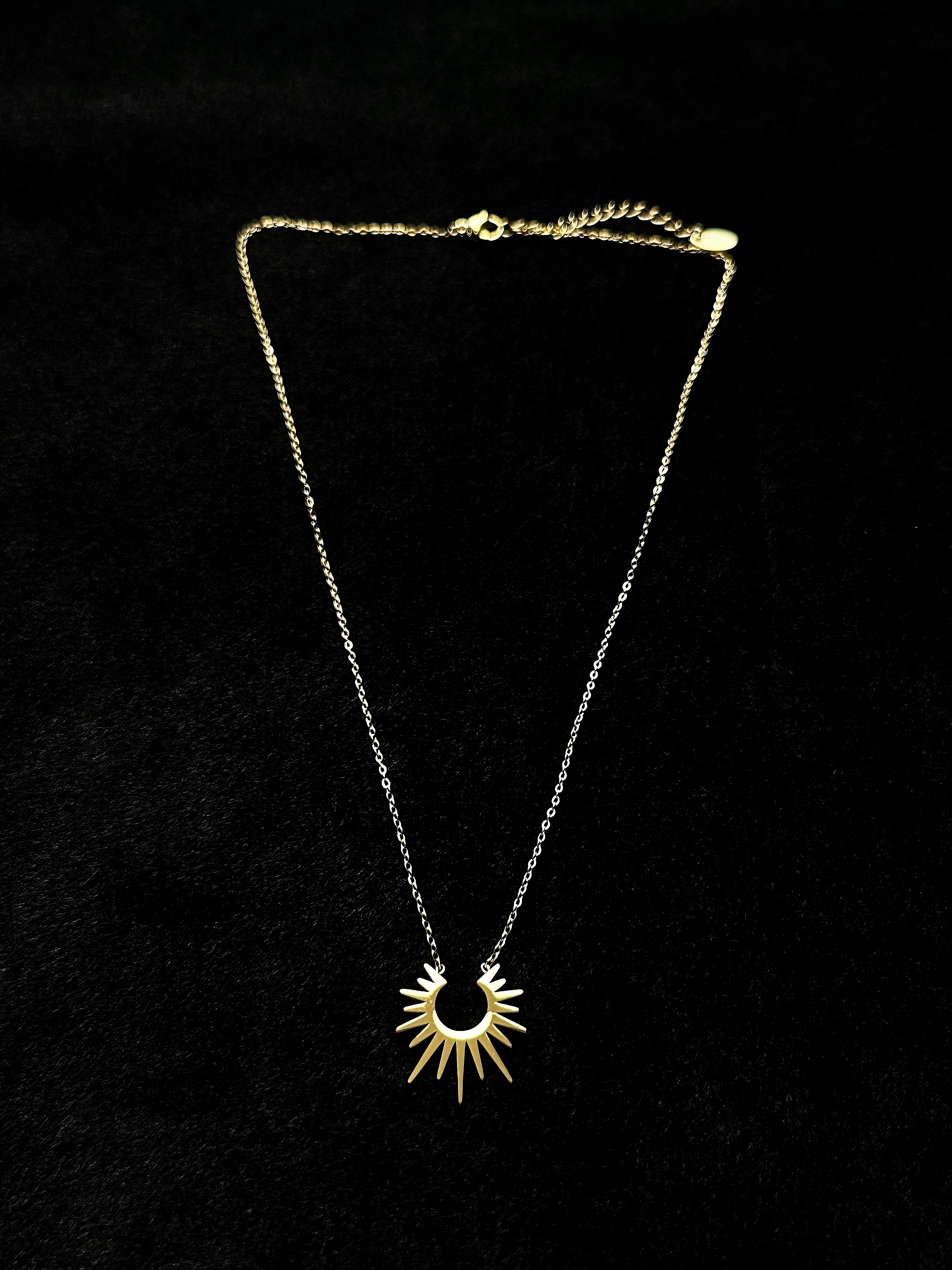 TT original-necklace-Sunburst-shaped choker | European and American style necklace | Versatile work necklace | Minimalist layered necklace