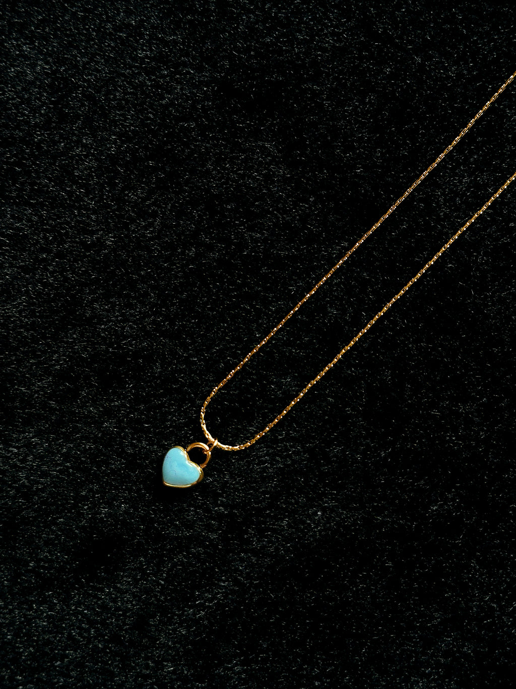 TT original-necklace-Summer Chic Outfit Ideas | Exquisite Blue Heart Pendant Necklace for Women | Simple and Elegant Stacked Gold Chain Jewelry | Cute Everyday Jewelry