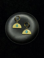 TT original-earring-Bohemian geometric design | Textured earrings | Hammered fan-shaped earrings | High-end vintage emeralds | Fair-skinned and elegant style