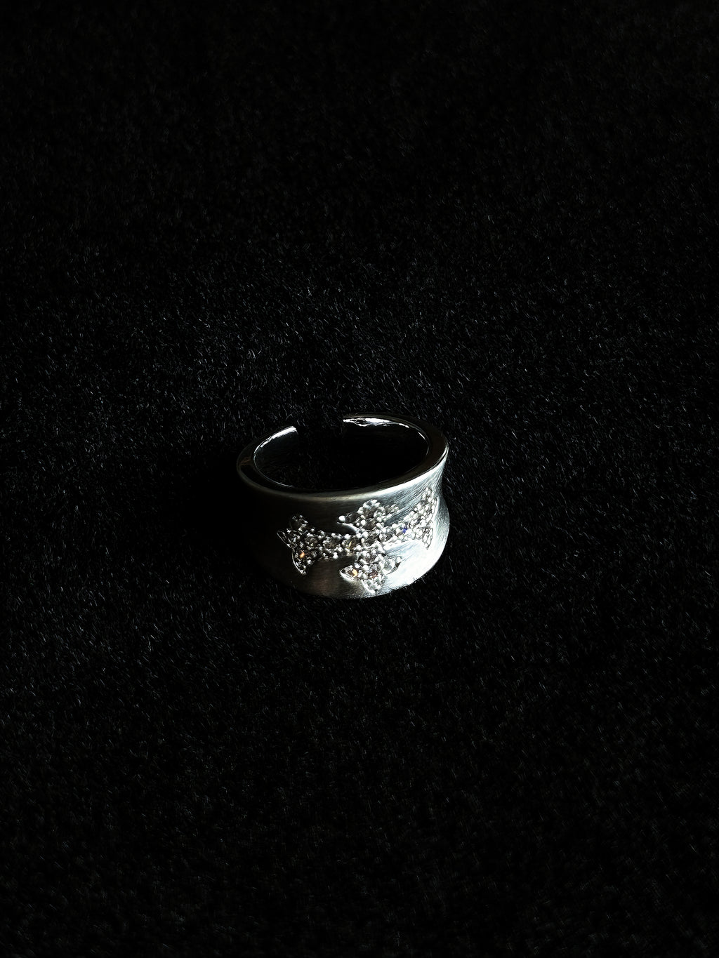 TT original-ring-Dark silver chunky ring | Unisex ring | Wide and unique band | Cross ring | Street style cool ring