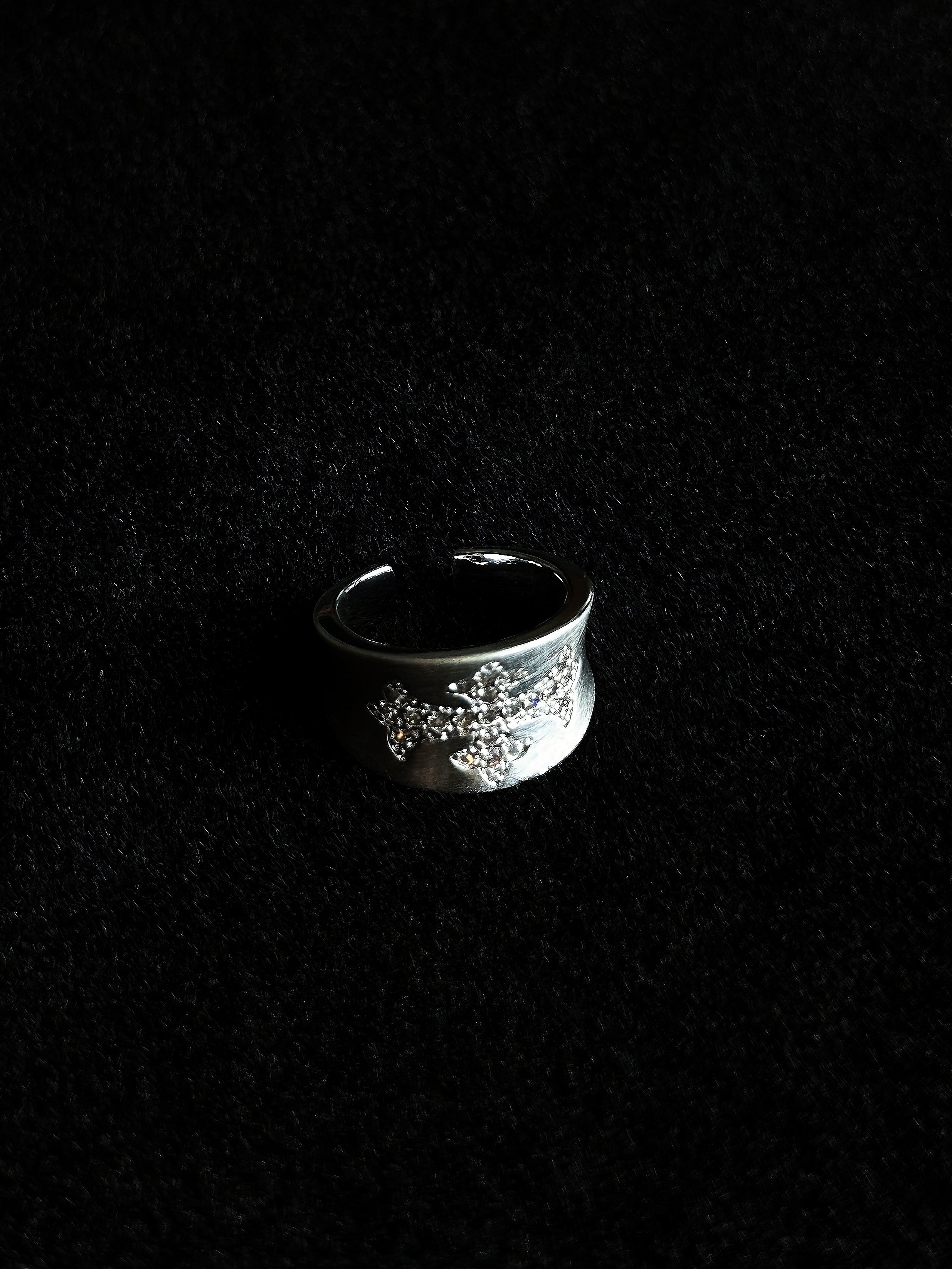 TT original-ring-Dark silver chunky ring | Unisex ring | Wide and unique band | Cross ring | Street style cool ring