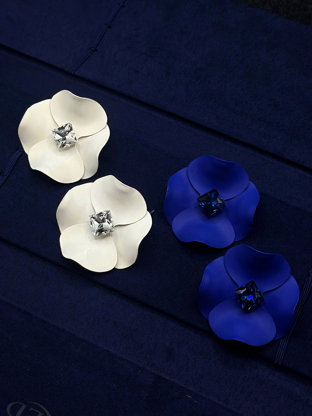 TT original-earring-European-style 3D flower earrings | Petal stud earrings | Bridesmaid evening dress accessories | Medium and large size earrings | High-end accessories