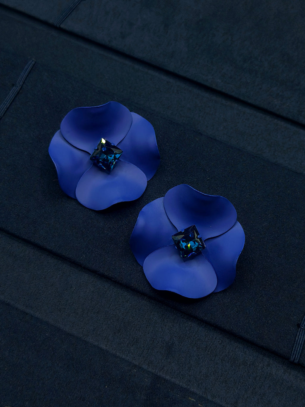 TT original-earring-European-style 3D flower earrings | Blue petal stud earrings | Bridesmaid evening dress accessories | Medium and large size earrings | High-end accessories