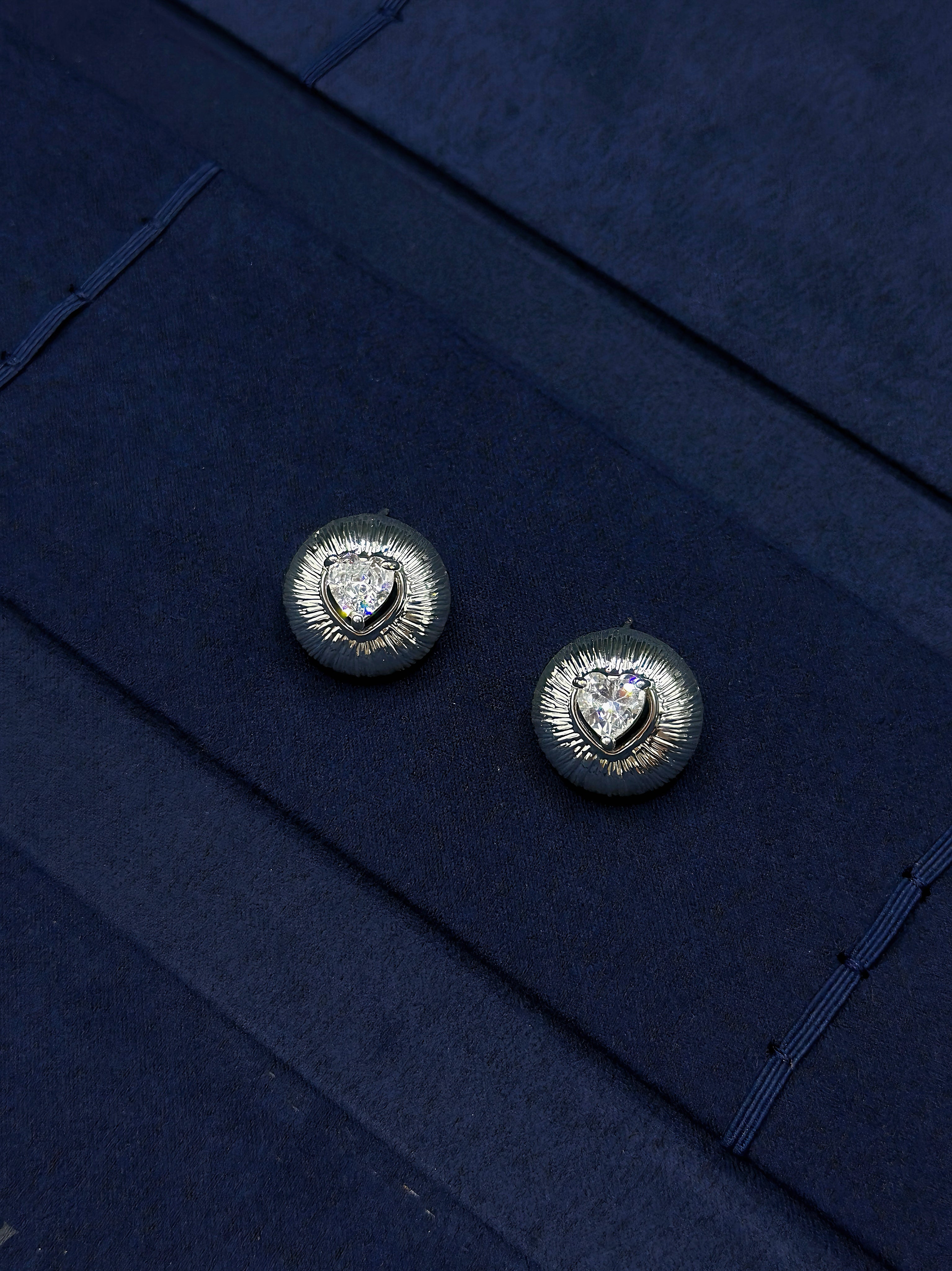 TT original-earring-Women's Romantic Heart-Shaped Earrings | Silver Diamond Earrings | Romantic and Stylish | Simple and Elegant