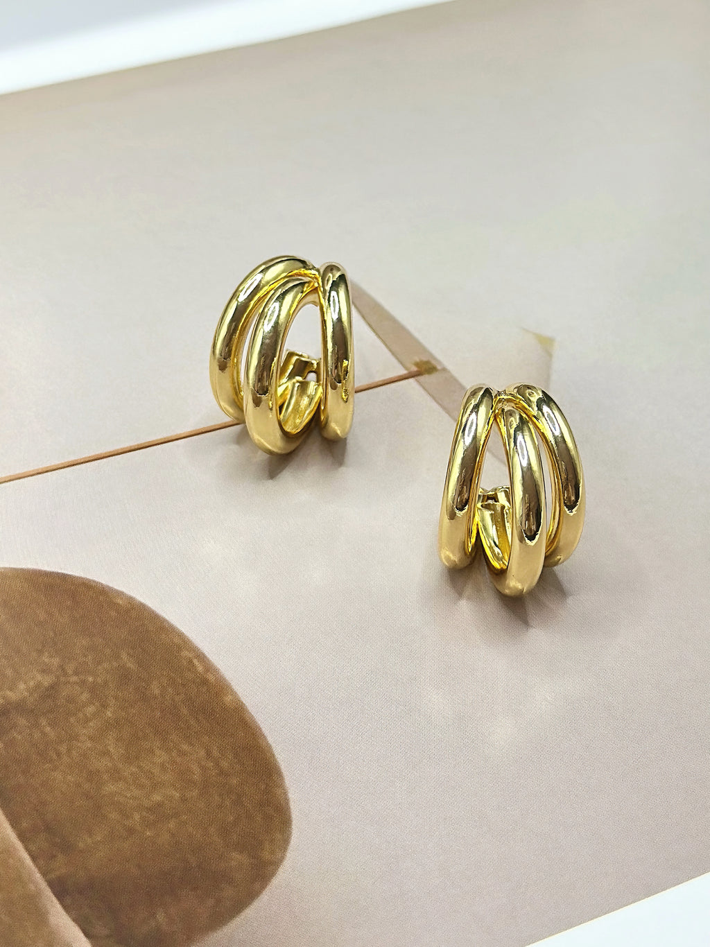 TT original-earring-Women's hoop earrings | Gold-plated chunky statement earrings | Minimalist modern jewelry | 2026 fashion trends