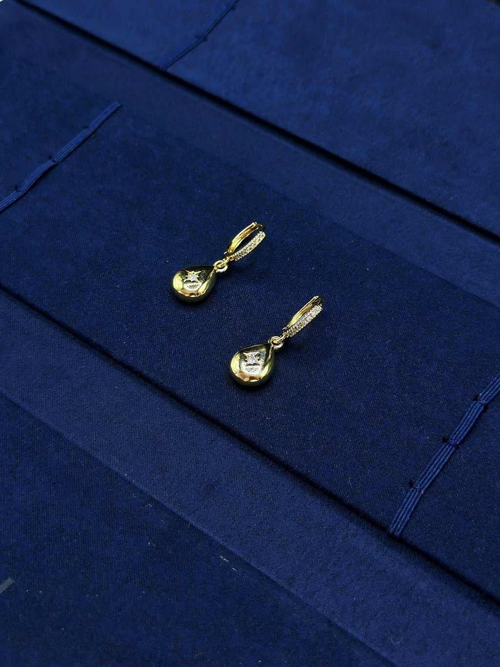 TT original-earring-Gold teardrop earrings | Small and versatile, perfect for everyday wear | Minimalist style