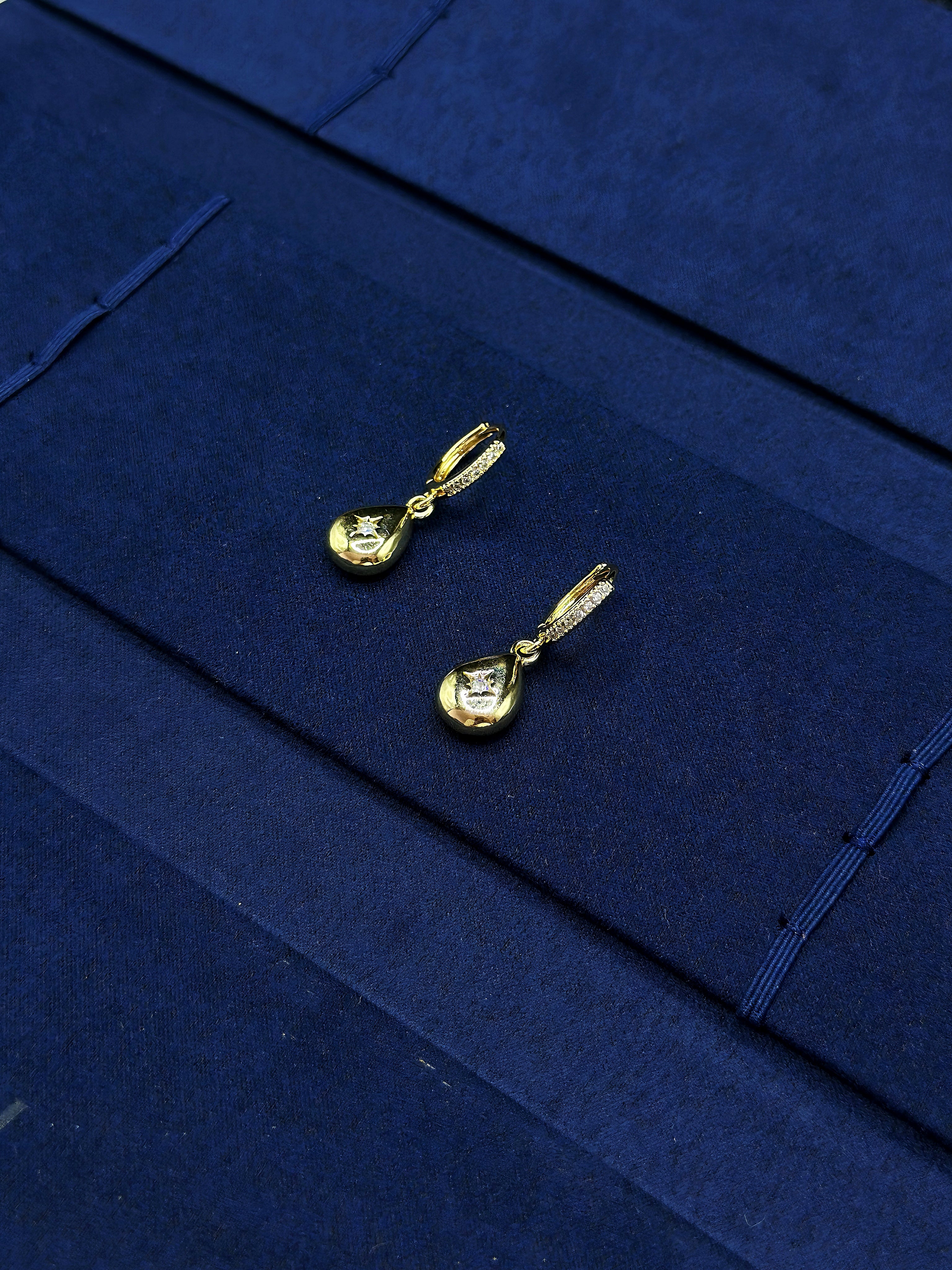 TT original-earring-Gold teardrop earrings | Small and versatile, perfect for everyday wear | Minimalist style