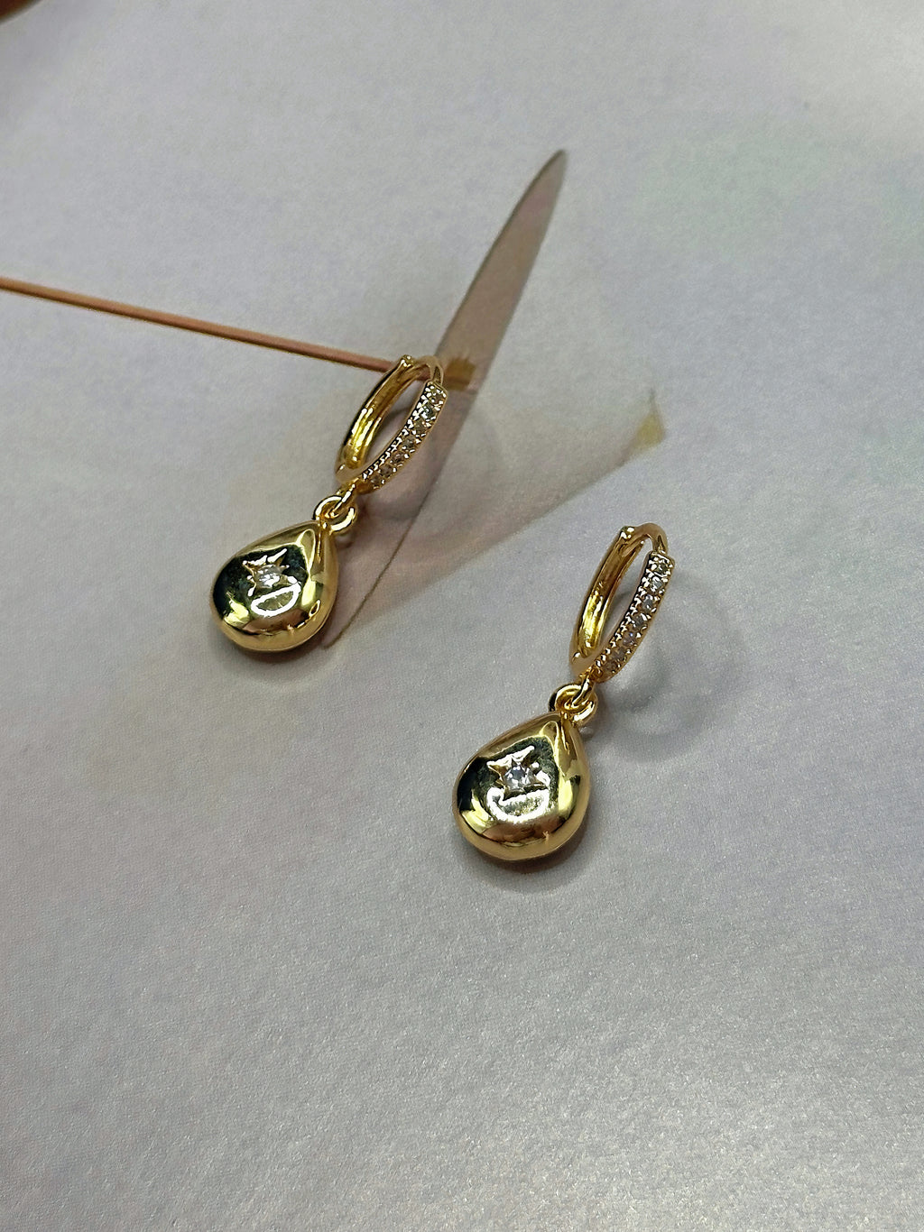 TT original-earring-Gold teardrop earrings | Small and versatile, perfect for everyday wear | Minimalist style