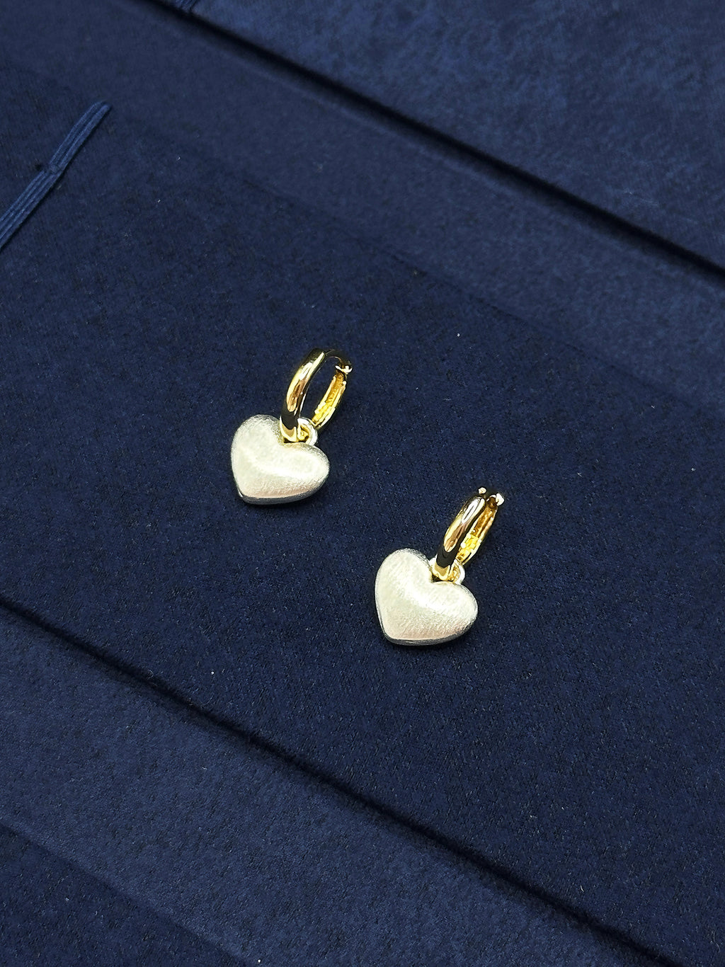 TT original-earring-Women's Gold Heart-Shaped Earrings | Matte Heart-Shaped Pendant Earrings | Simple and Romantic Jewelry Gifts