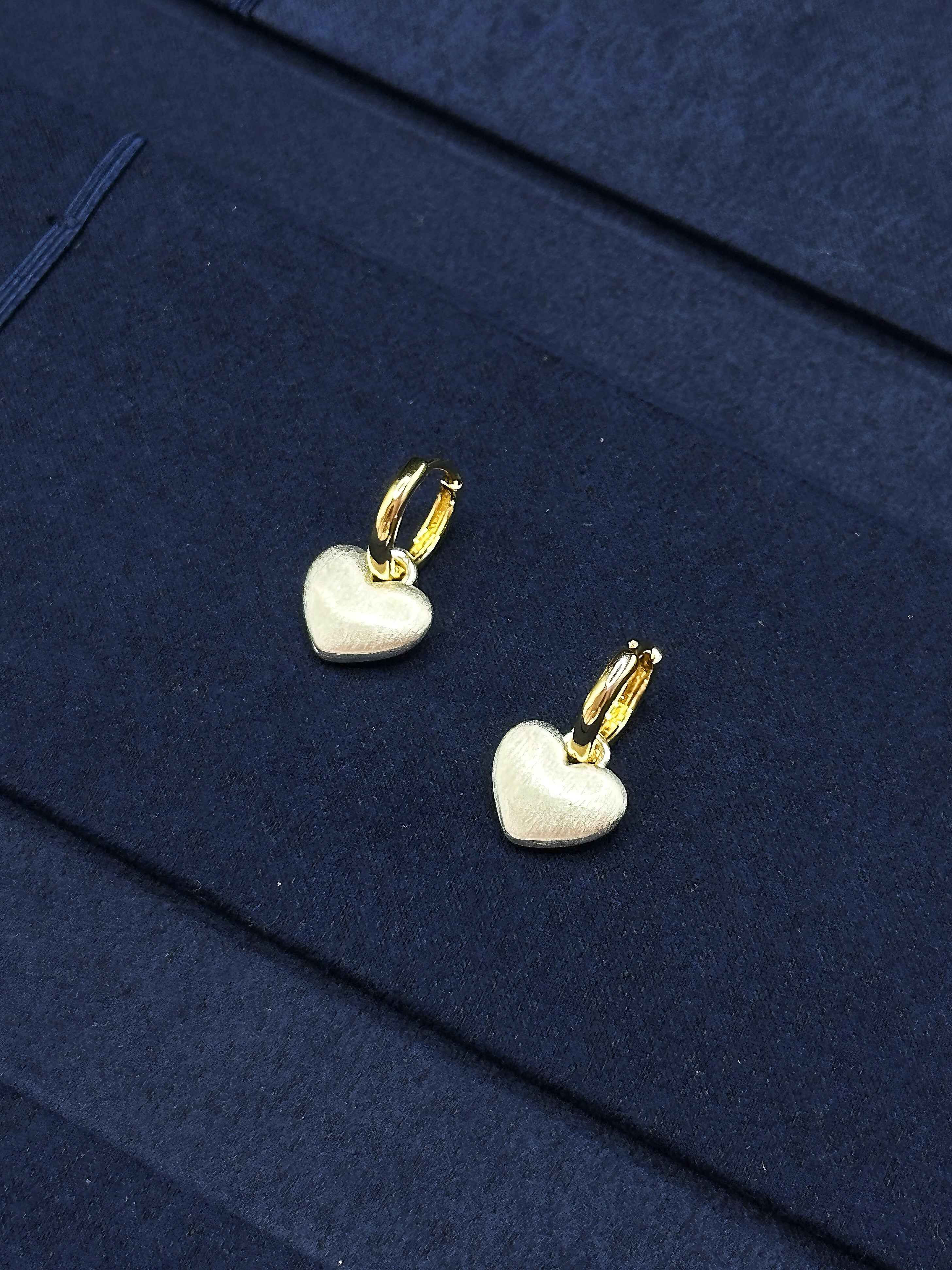 TT original-earring-Women's Gold Heart-Shaped Earrings | Matte Heart-Shaped Pendant Earrings | Simple and Romantic Jewelry Gifts