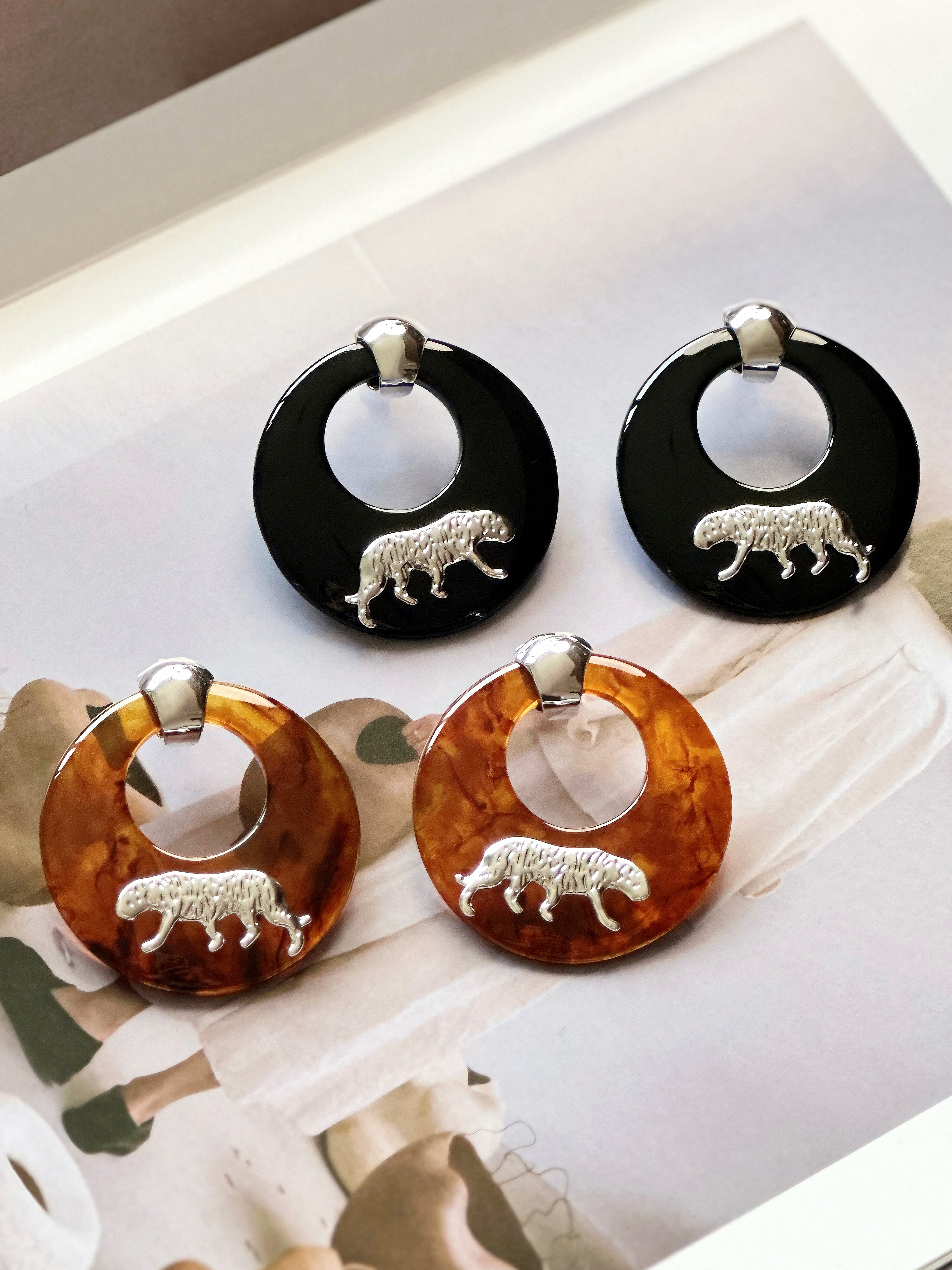 TT Original -earring- Caramel Leopard Print Large Earrings | Retro, Wild, Exquisite | Black Resin Large Earrings | A Must-Have Item for Autumn/Winter Outfits