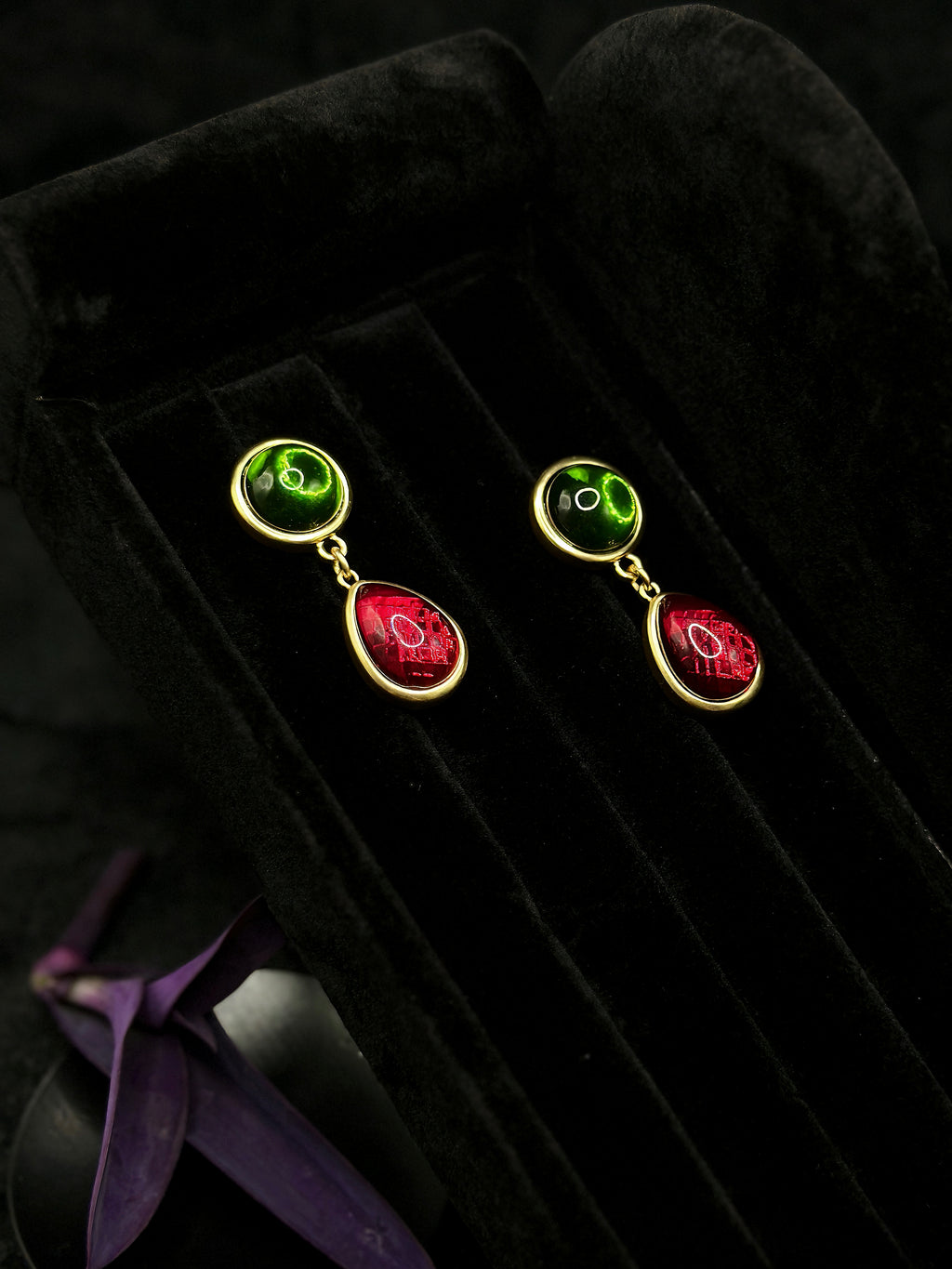 TT original-earring-Red and green color-blocked glass stud earrings | French artistic style earrings | Niche earrings | Designer earrings | A finishing touch to everyday outfits
