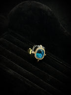 TT original-ring-Black and gold square cushion-shaped wide ring | Niche design | Affordable luxury bright blue faux gemstone ring (for commuting, parties, or gifts)