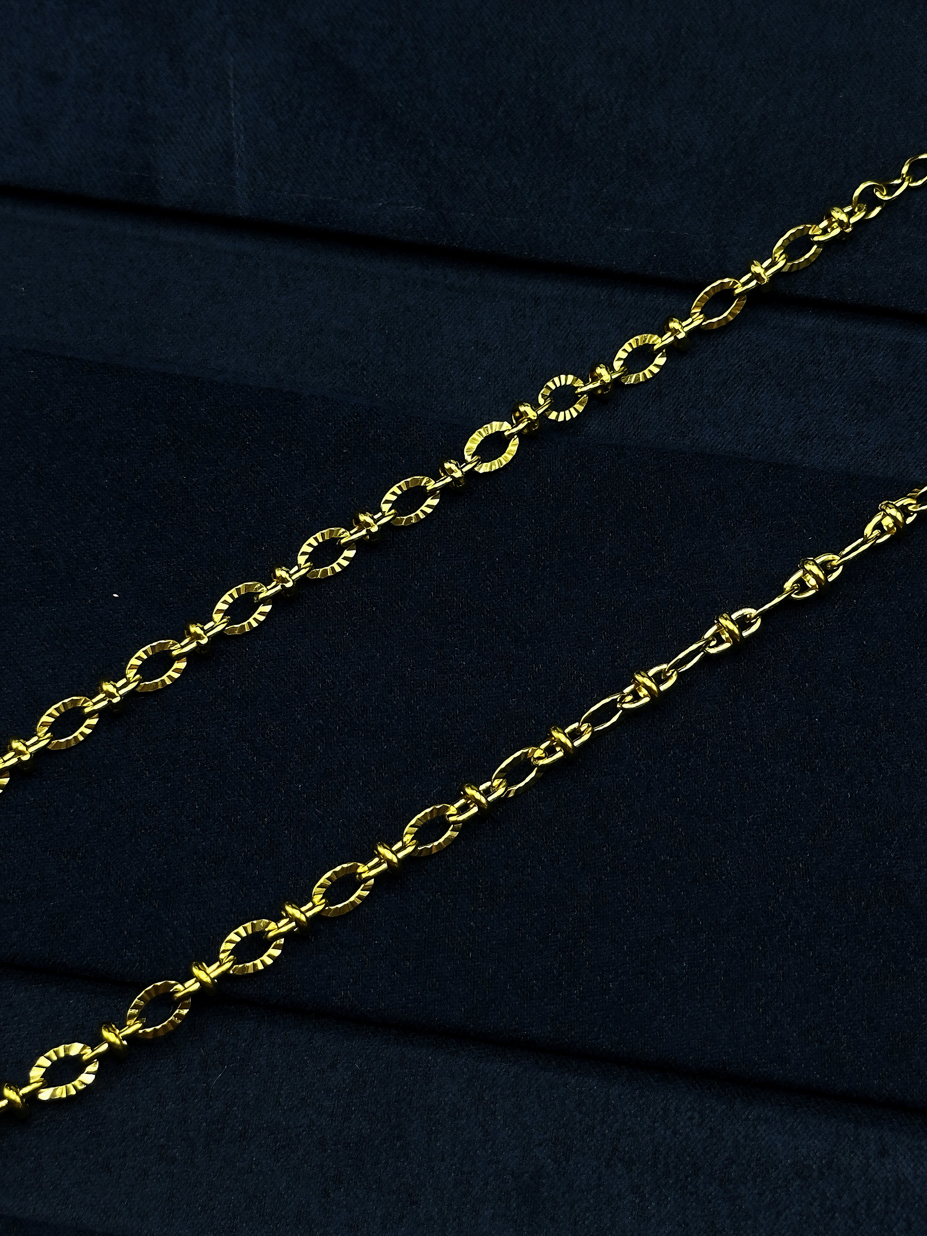 TT original-necklace-Gold vintage minimalist long necklace | Versatile jewelry for layering | Luxurious engraved chain links | Ideal gift choice