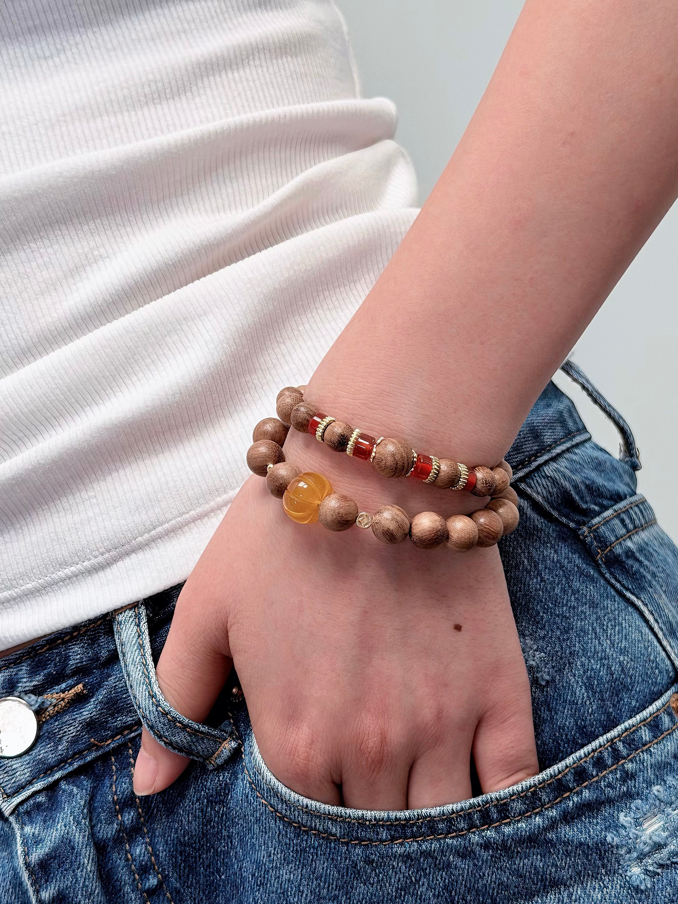 TT original-bracelet-Yellow chalcedony and agarwood bracelet | Elastic clasp-less design | Simple and elegant unisex jewelry | A perfect gift for elders | Suitable for everyday wear