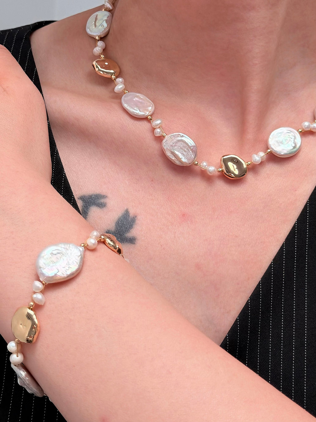TT original-bracelet-Irregular Baroque Gold Coin Pearl Bracelet | Delicate gold accents, adjustable wristband