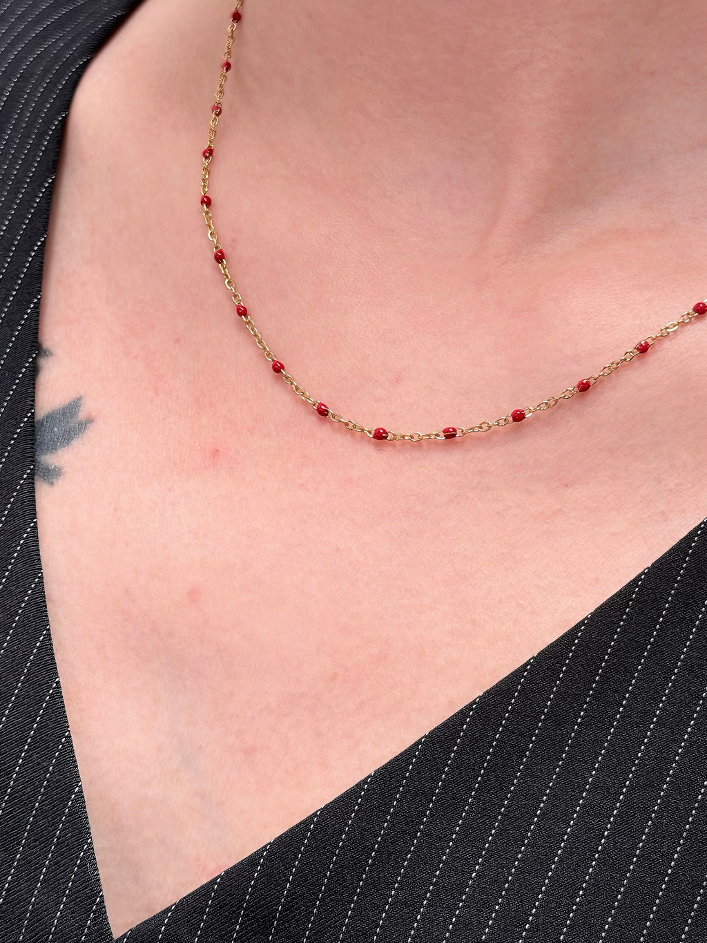 TT original-necklace-Simple red beaded gold long necklace | Adjustable extension chain | Elegant necklace for layering | Perfect for everyday wear | A versatile gift for dates