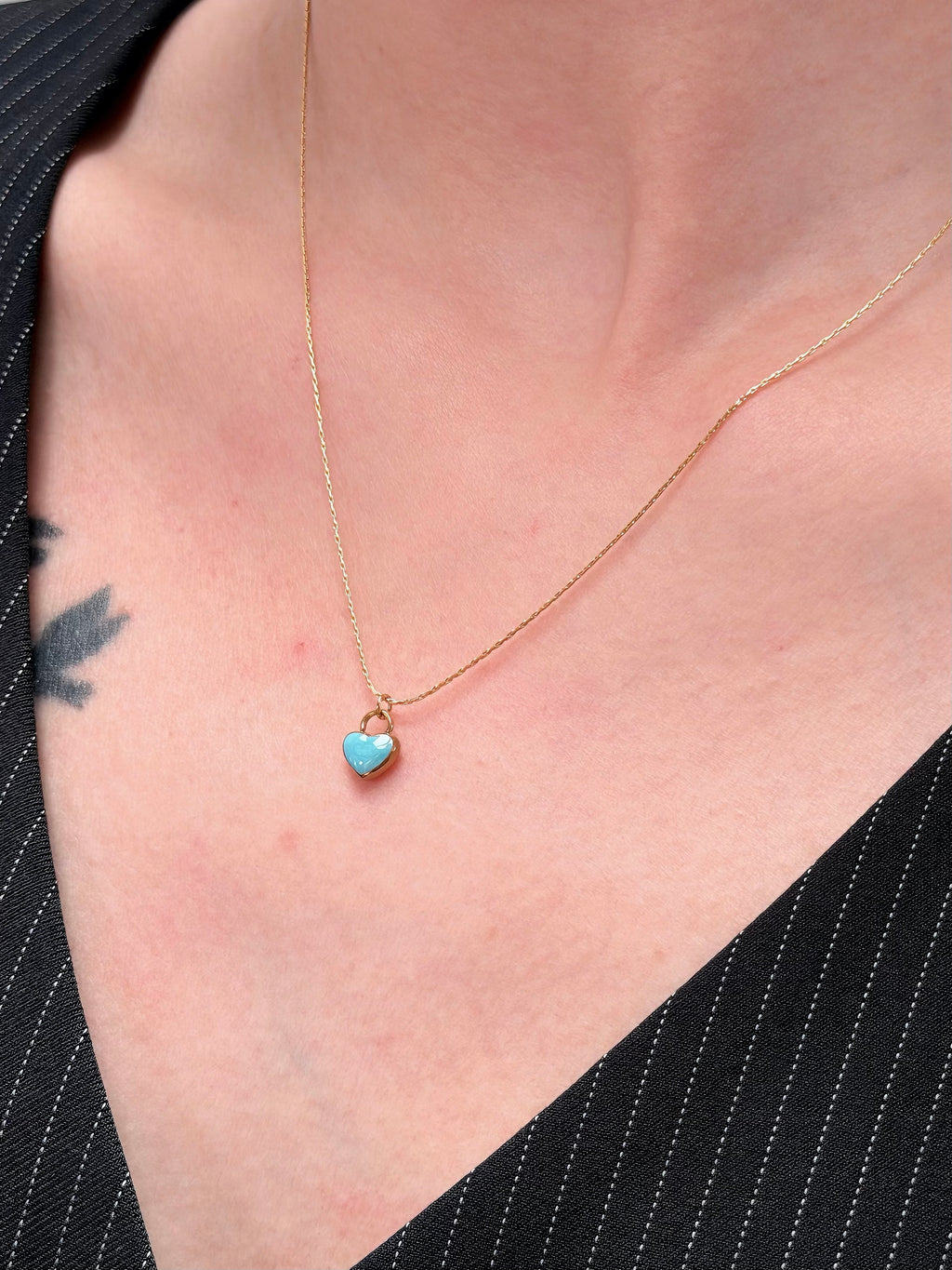 TT original-necklace-Summer Chic Outfit Ideas | Exquisite Blue Heart Pendant Necklace for Women | Simple and Elegant Stacked Gold Chain Jewelry | Cute Everyday Jewelry