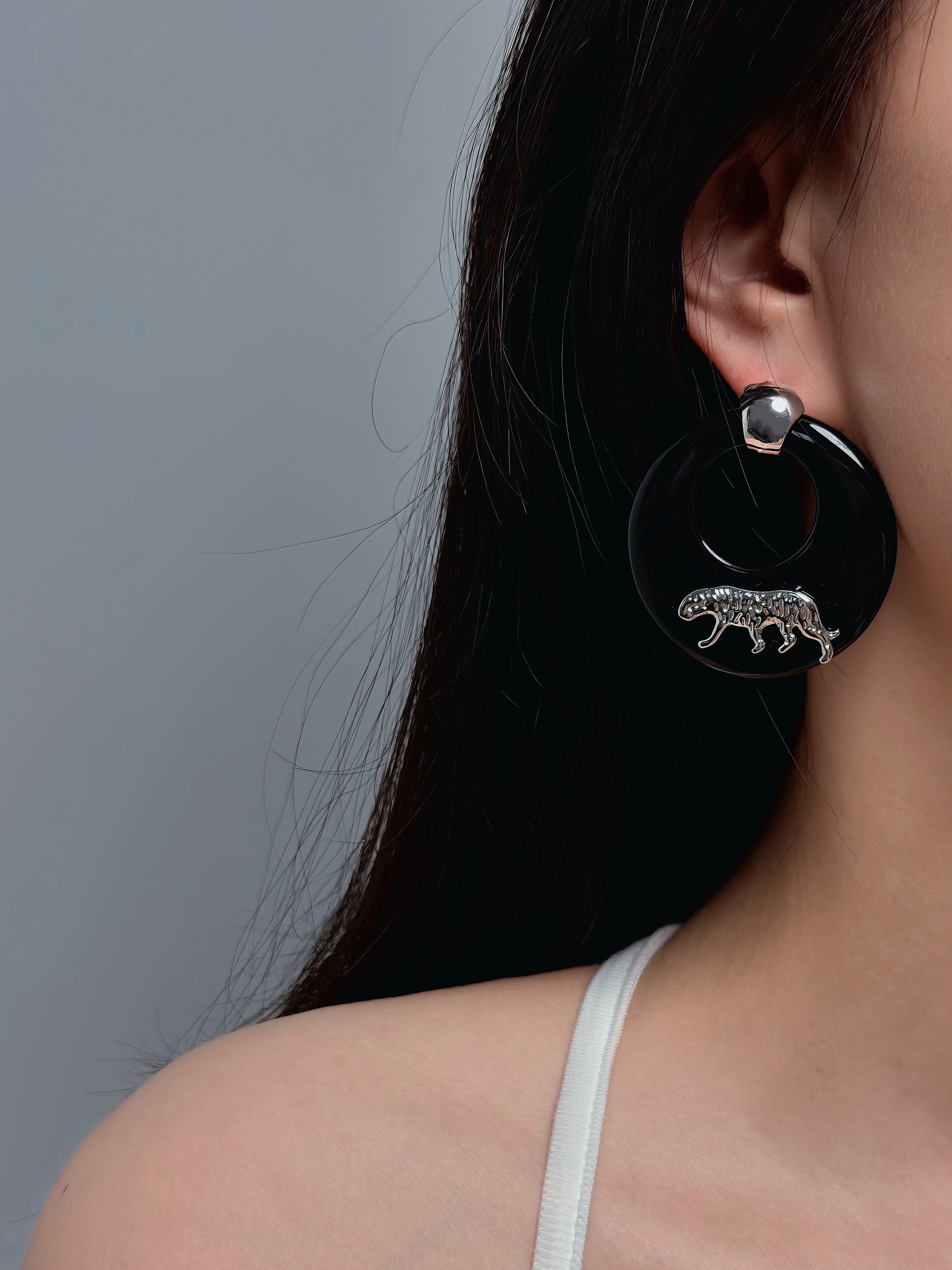 TT Original -earring- Caramel Leopard Print Large Earrings | Retro, Wild, Exquisite | Black Resin Large Earrings | A Must-Have Item for Autumn/Winter Outfits