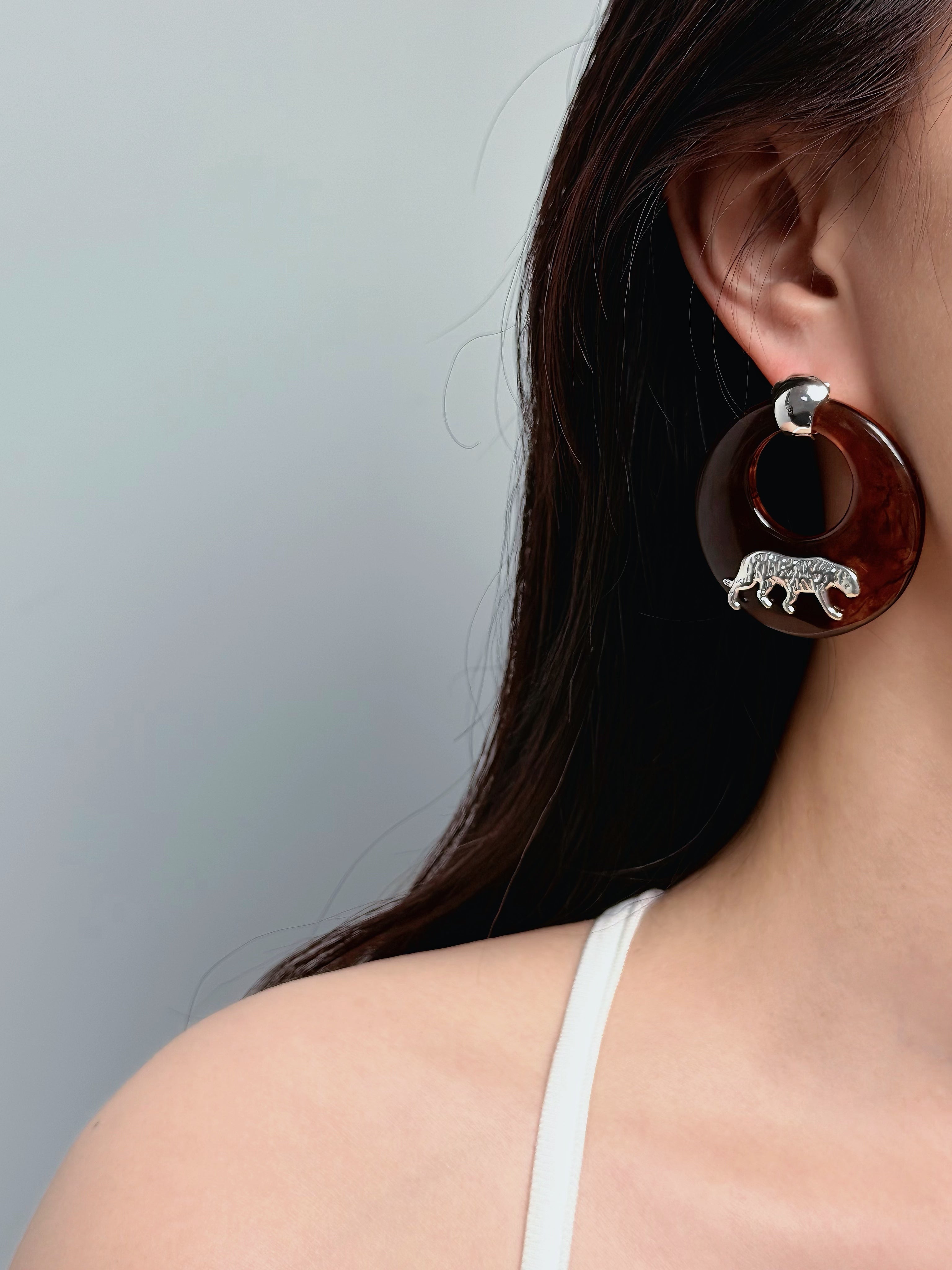 TT Original -earring- Caramel Leopard Print Large Earrings | Retro, Wild, Exquisite | Black Resin Large Earrings | A Must-Have Item for Autumn/Winter Outfits