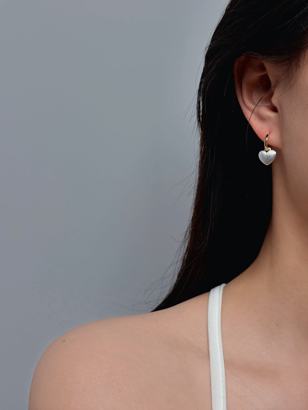 TT original-earring-Women's Gold Heart-Shaped Earrings | Matte Heart-Shaped Pendant Earrings | Simple and Romantic Jewelry Gifts