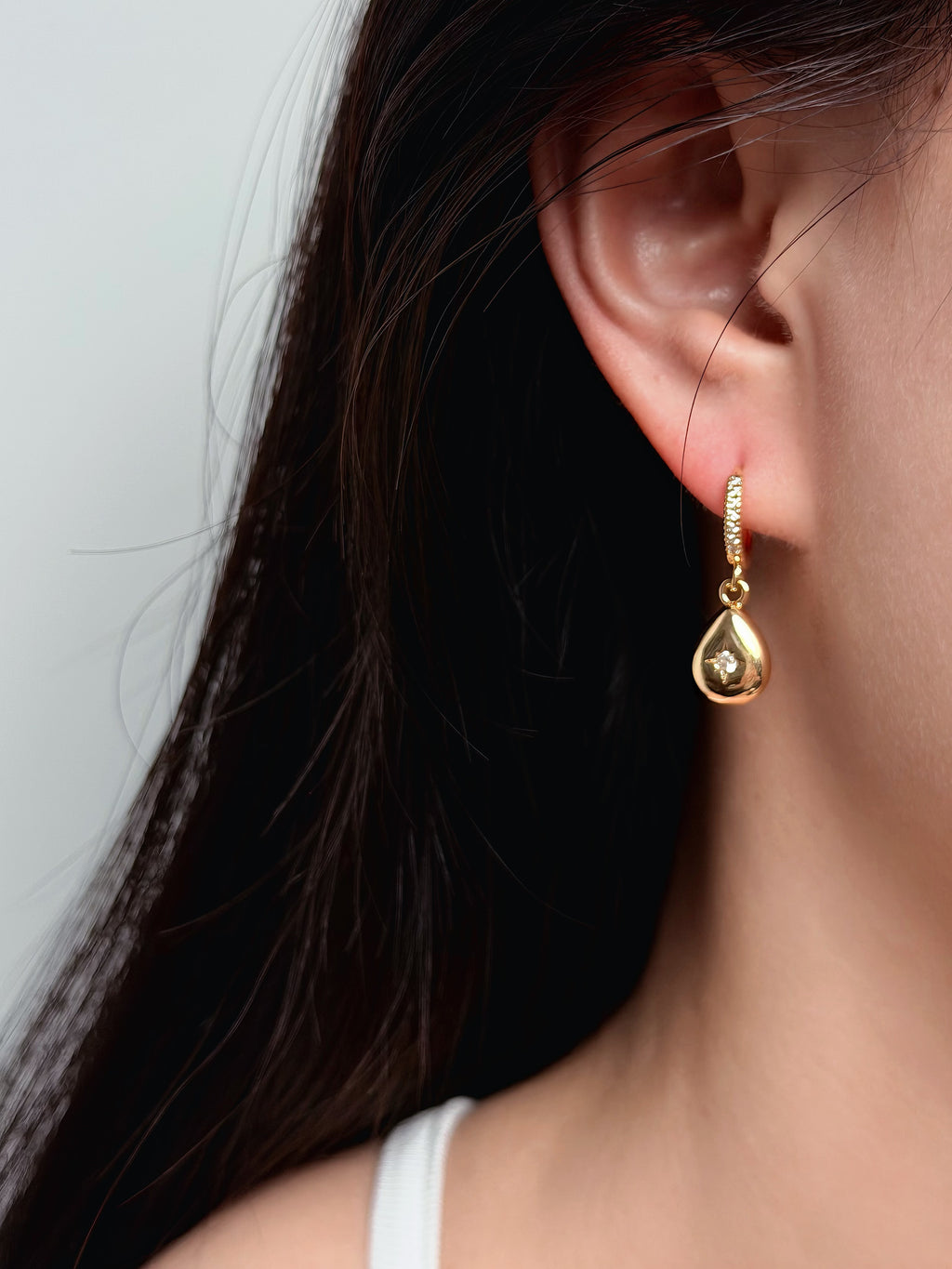 TT original-earring-Gold teardrop earrings | Small and versatile, perfect for everyday wear | Minimalist style