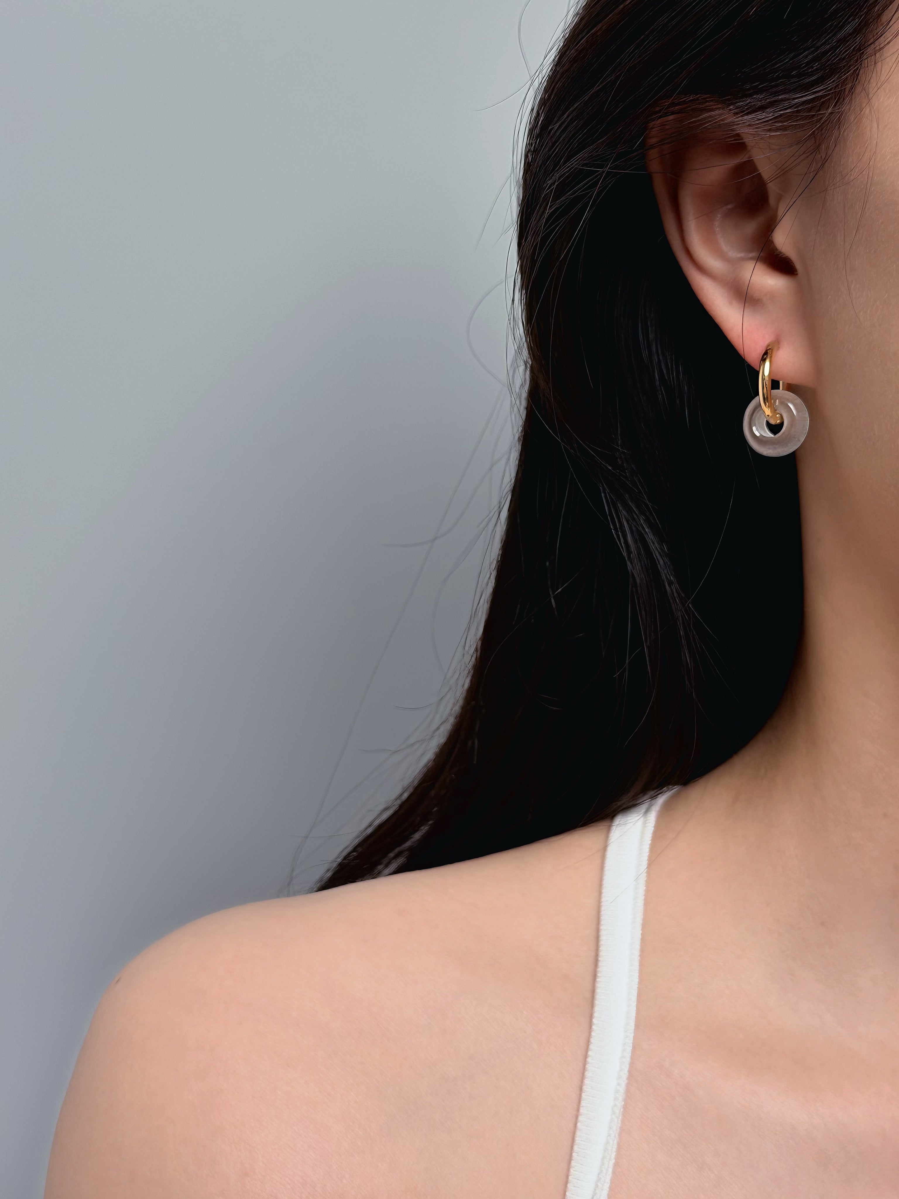TT original-earring-Minimalist gold hoop earrings | White natural gemstone geometric pendant earrings | Modern jewelry | French elegance
