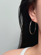 TT original-earring-Lightweight oversized hoop earrings | Gold and silver two-tone | Simple earrings | Suitable for everyday wear