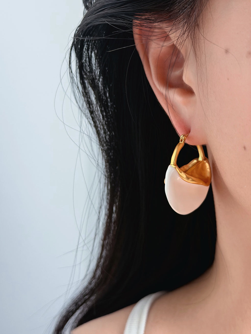 TT original-earring-Gold irregular arc earrings | Niche minimalist earrings | Suitable for commuting, dates, and evening events | Essential for travel, photography, and vacations
