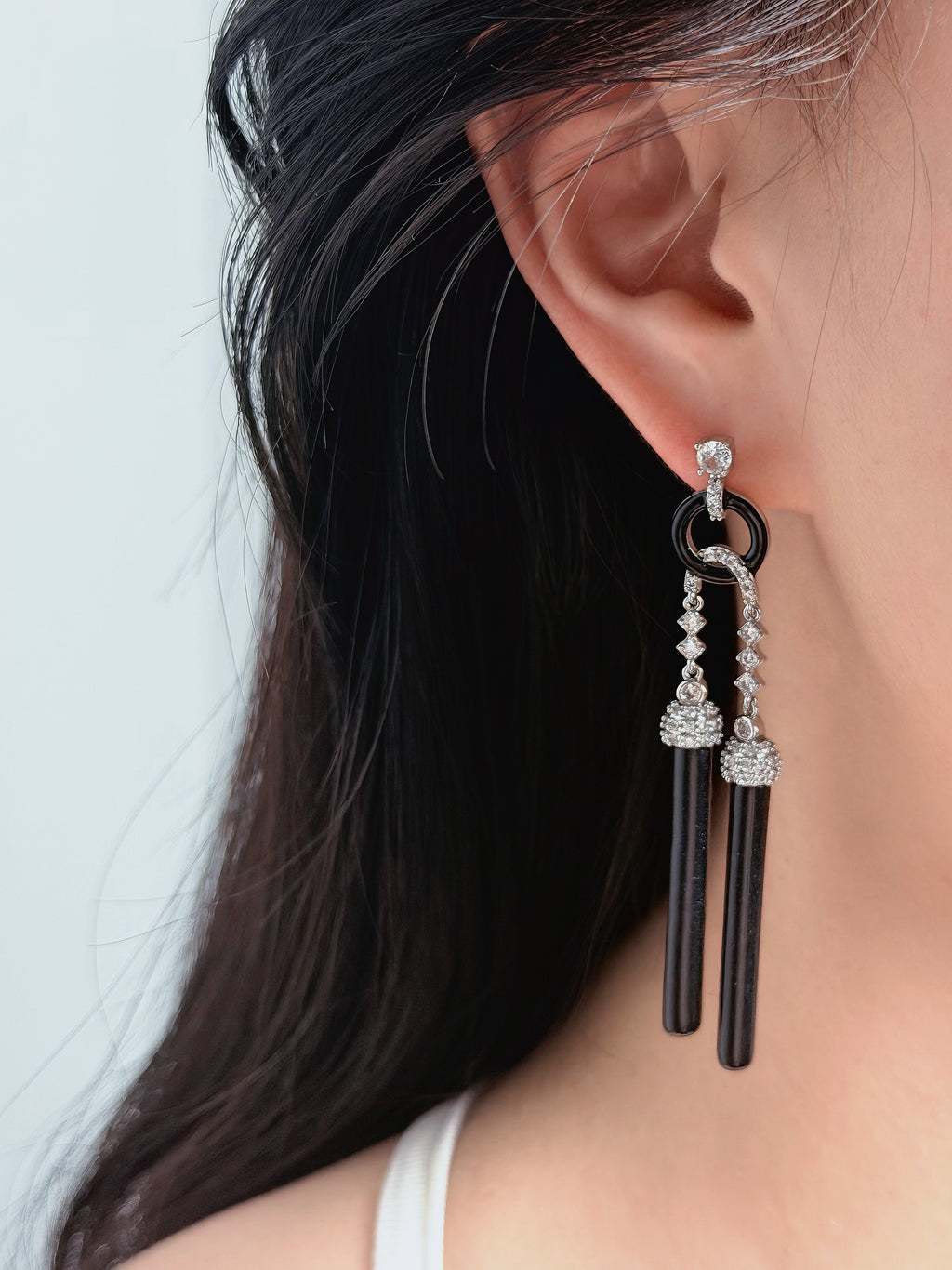 TT original-earring-Black and silver color-blocked long tassel earrings | Chain-studded diamond earrings | Suitable for evening photoshoots | Hypoallergenic 925 silver needles