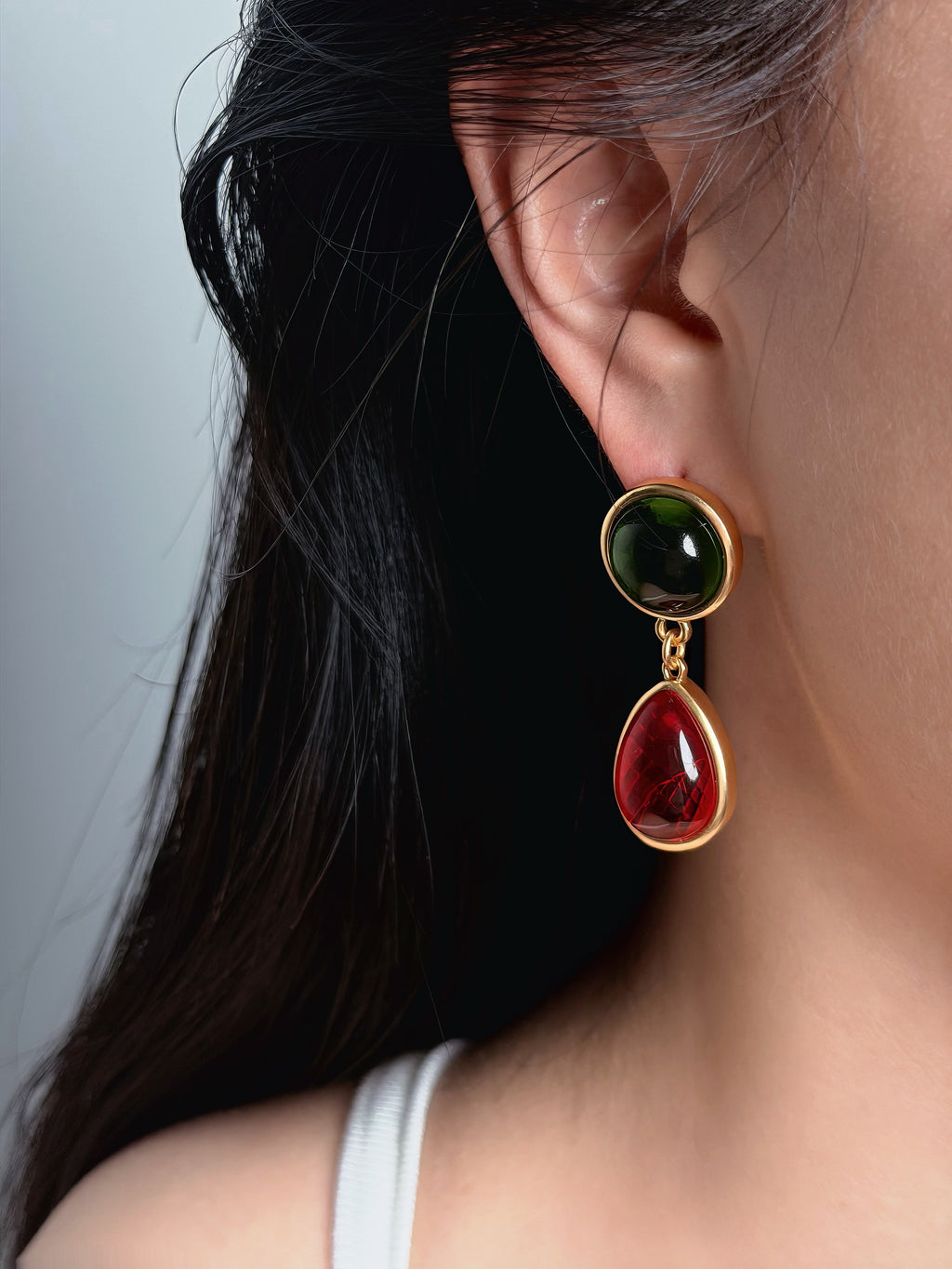 TT original-earring-Red and green color-blocked glass stud earrings | French artistic style earrings | Niche earrings | Designer earrings | A finishing touch to everyday outfits