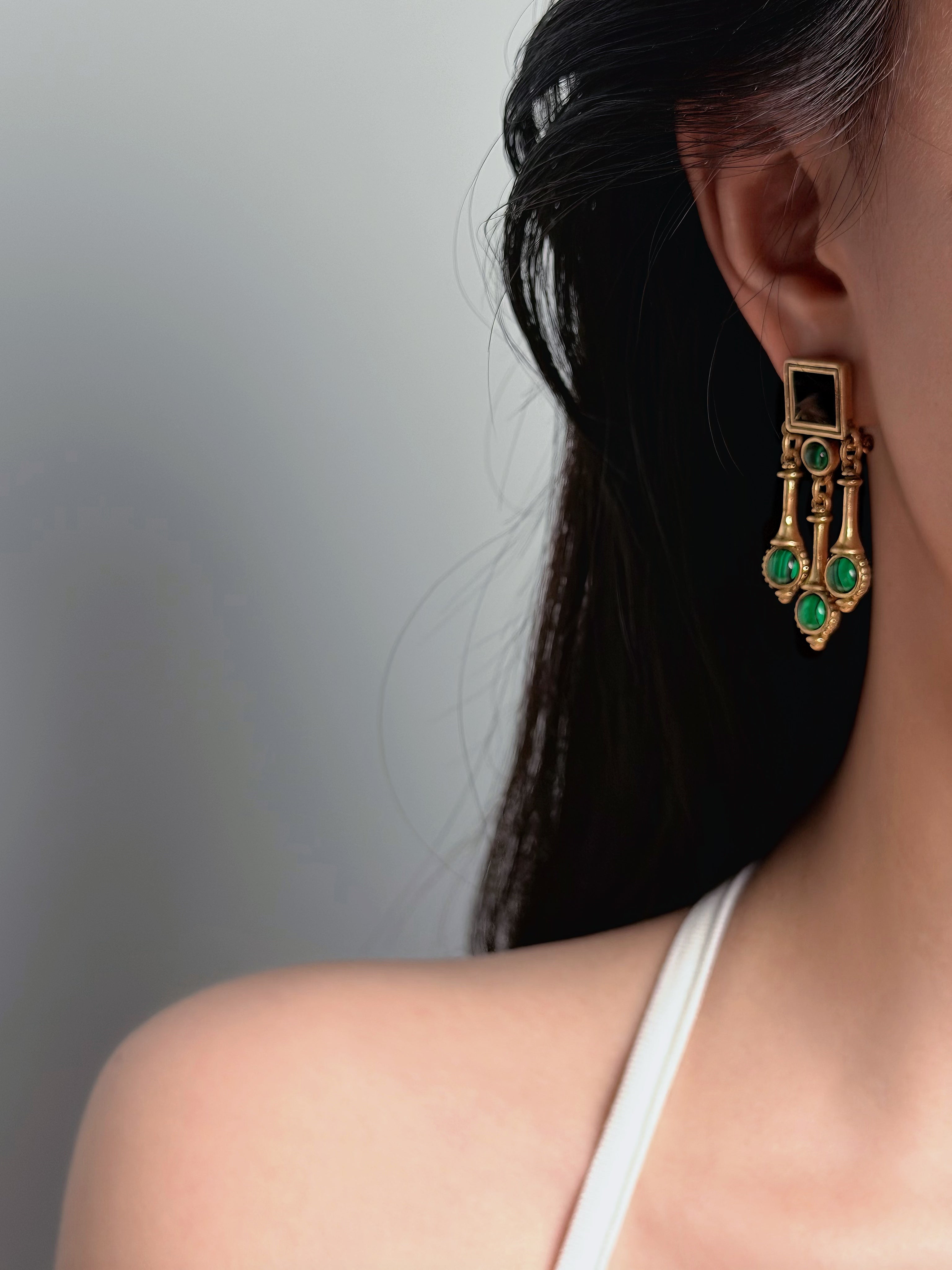 TT original-earring-French vintage style dangling earrings | Malachite stud earrings | Art Deco earrings | Niche court style earrings | Affordable luxury gemstones