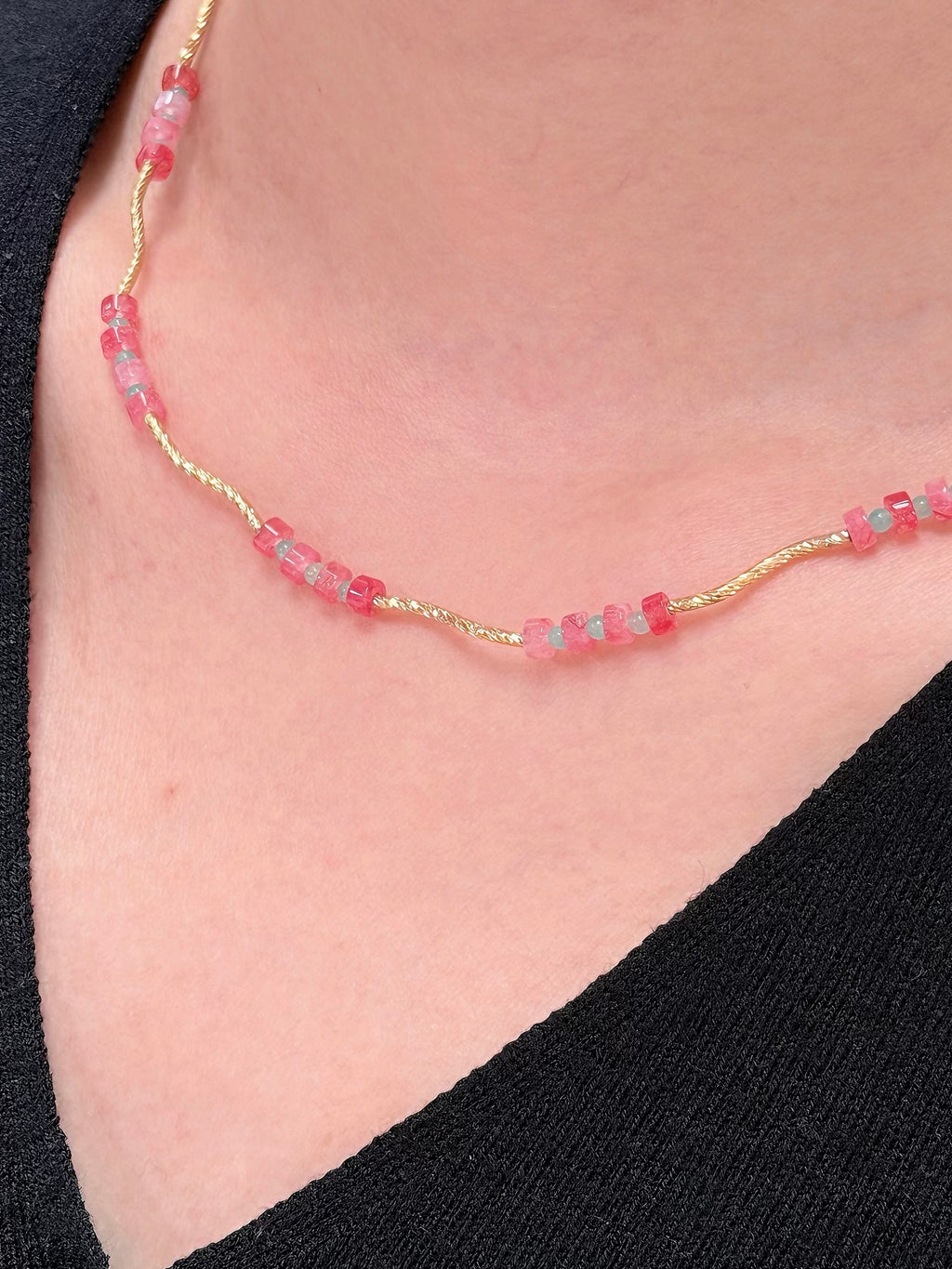 TT original-necklace-Pink crystal necklace | Minimalist gold chain | Niche design necklace | Spring/Summer delicate necklace | French feminine style | Luxurious gold tube necklace