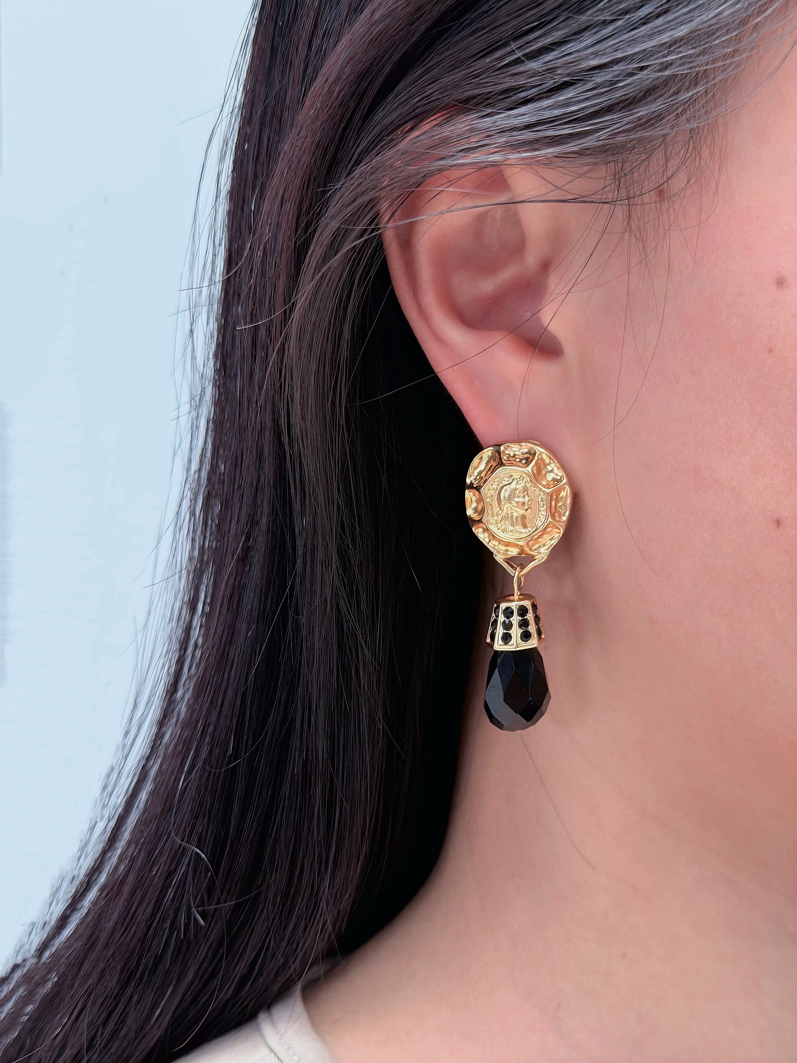 TT original-earring-Niche Design Court Style Earrings | Elegant for Dates and Evenings | Vintage French Black and Gold Antique Coin Embossed Earrings | Versatile for Commuting and Parties