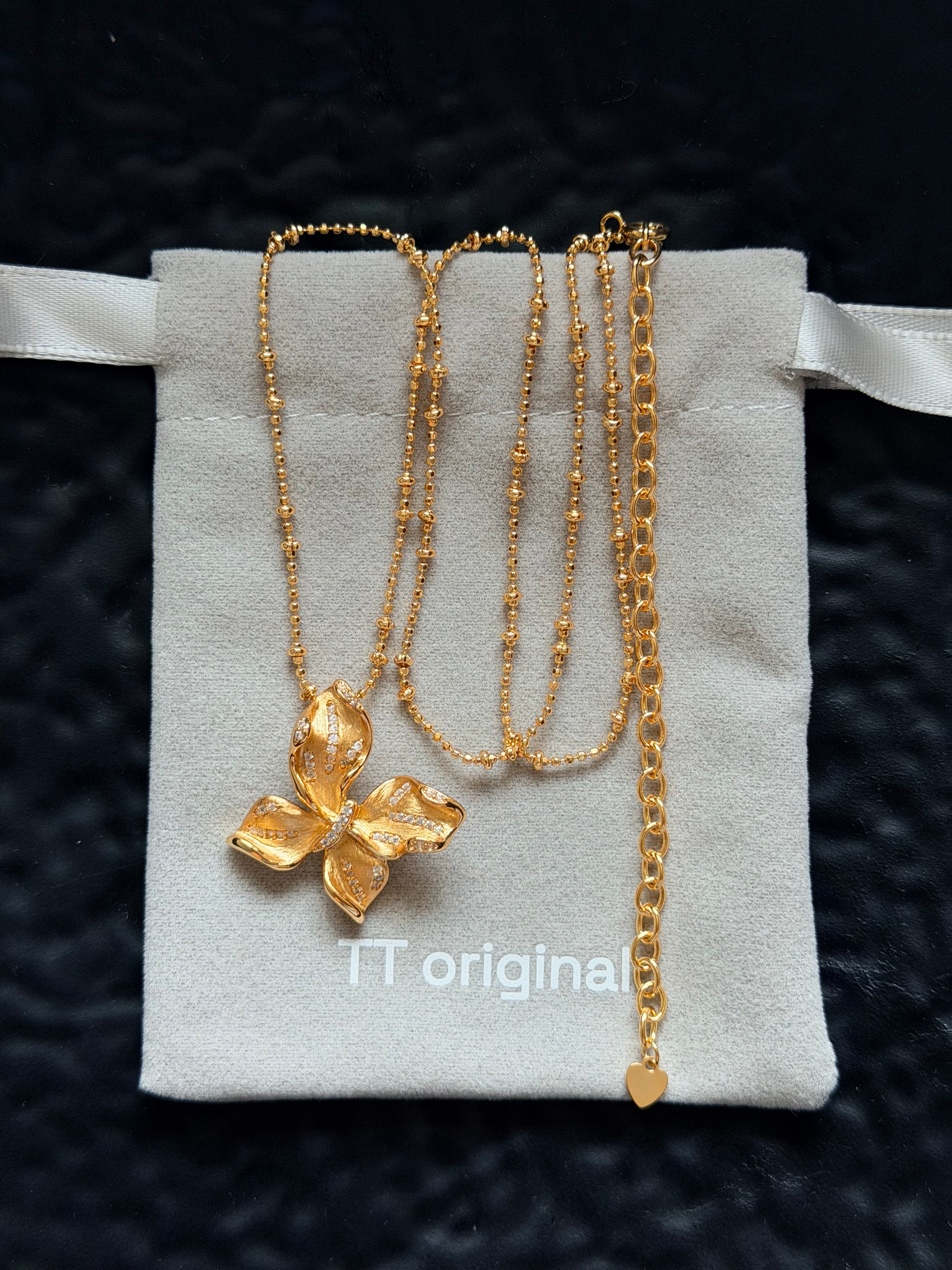 TT original-necklace-Gold 3D Flower Necklace | Delicate Petal Bead Chain - Luxurious Gift | Elegant Necklace for Women in the Workplace | Valentine's Day Gift - Popular Style