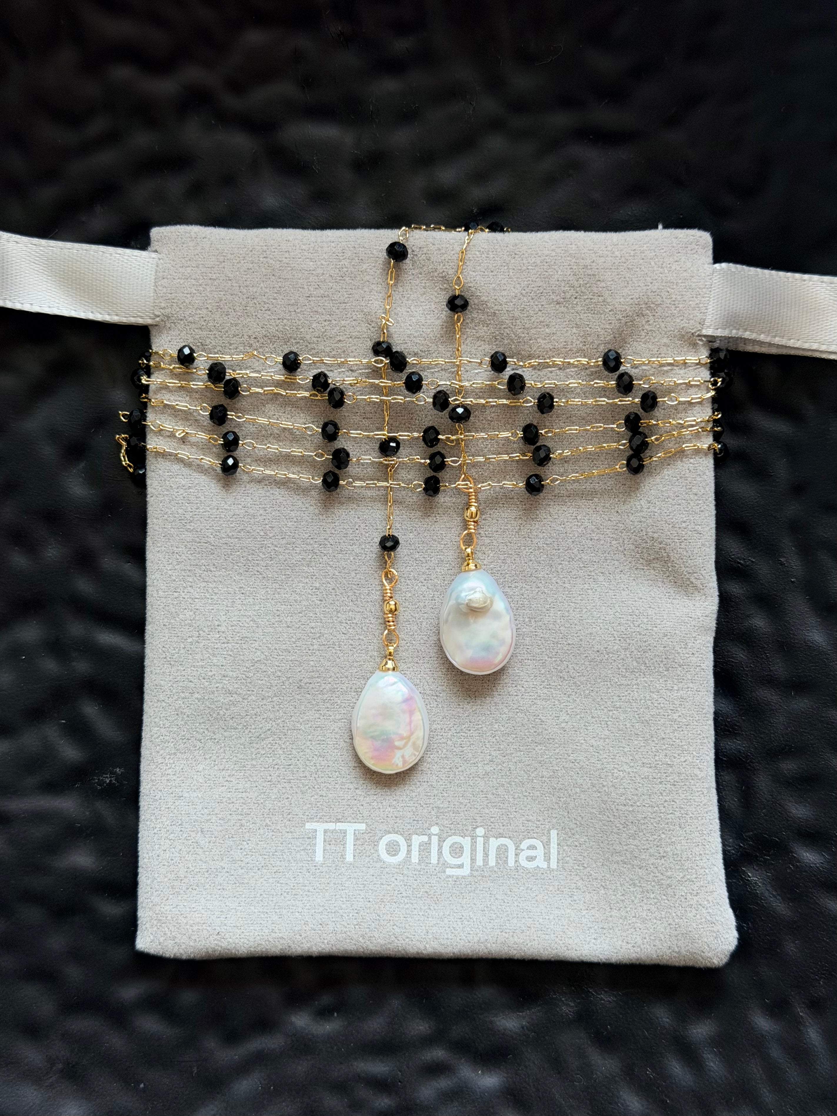 TT original-necklace-Black crystal natural baroque pearl pendant | Long necklace, sweater chain, Y-shaped chain | Exquisite double-layered necklace | High-end, sophisticated, and cool style