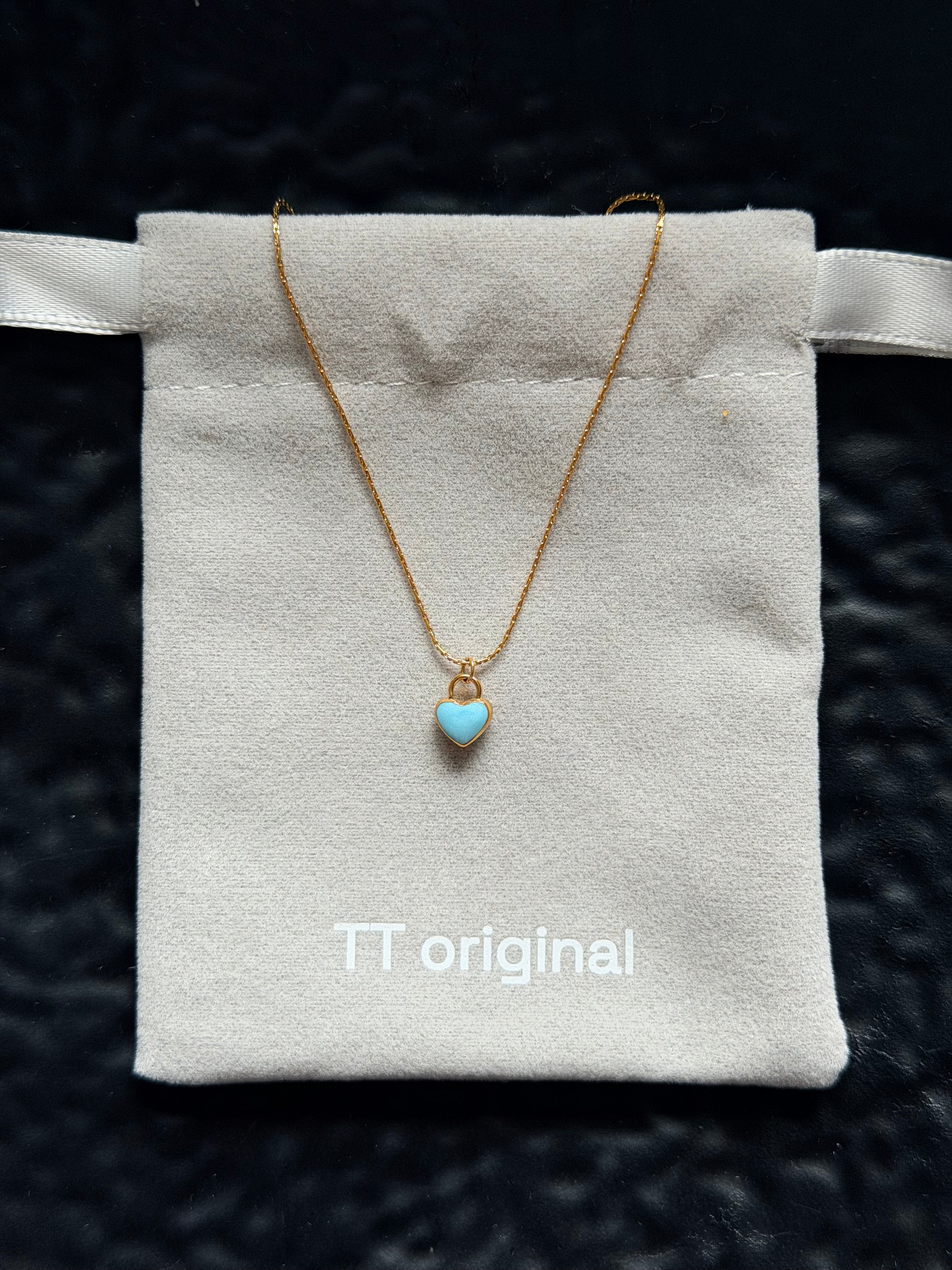 TT original-necklace-Summer Chic Outfit Ideas | Exquisite Blue Heart Pendant Necklace for Women | Simple and Elegant Stacked Gold Chain Jewelry | Cute Everyday Jewelry