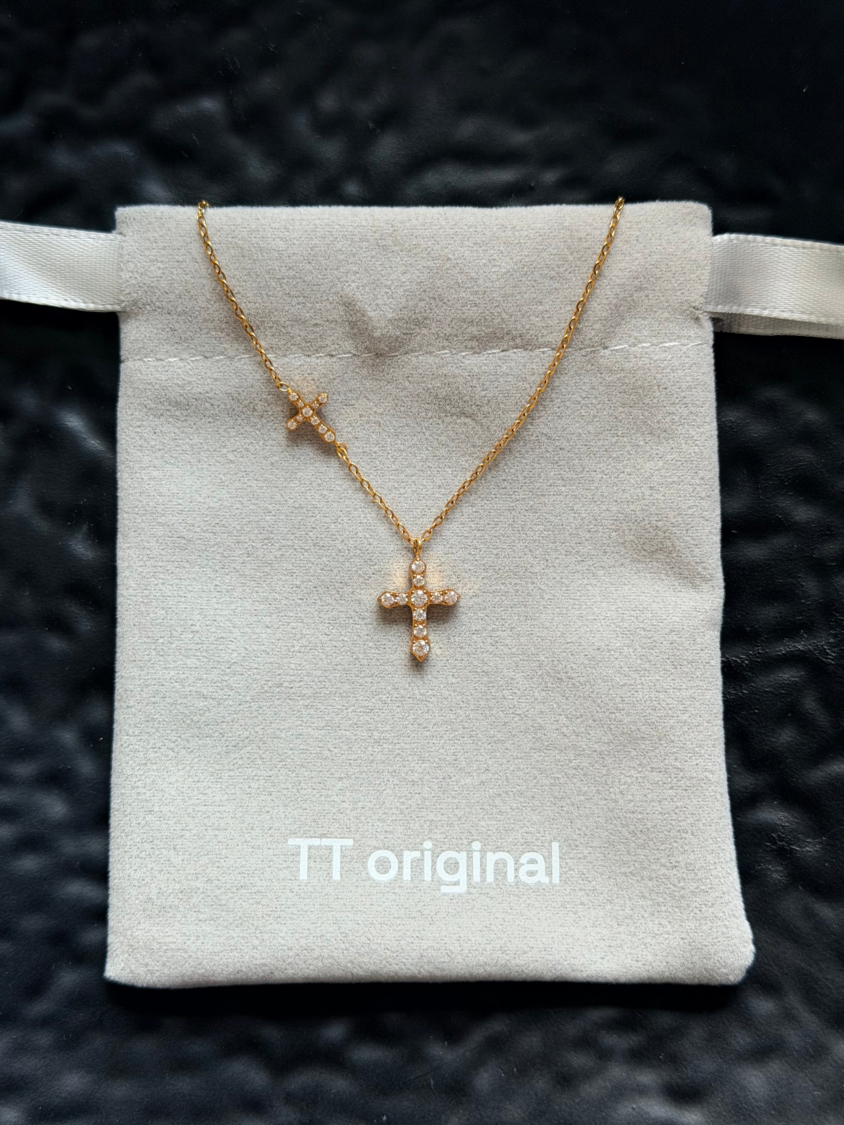 TT original-necklace-Niche design cross clavicle chain | Delicate chain for stylish layering | Minimalist design | Cross necklace with protective symbolism