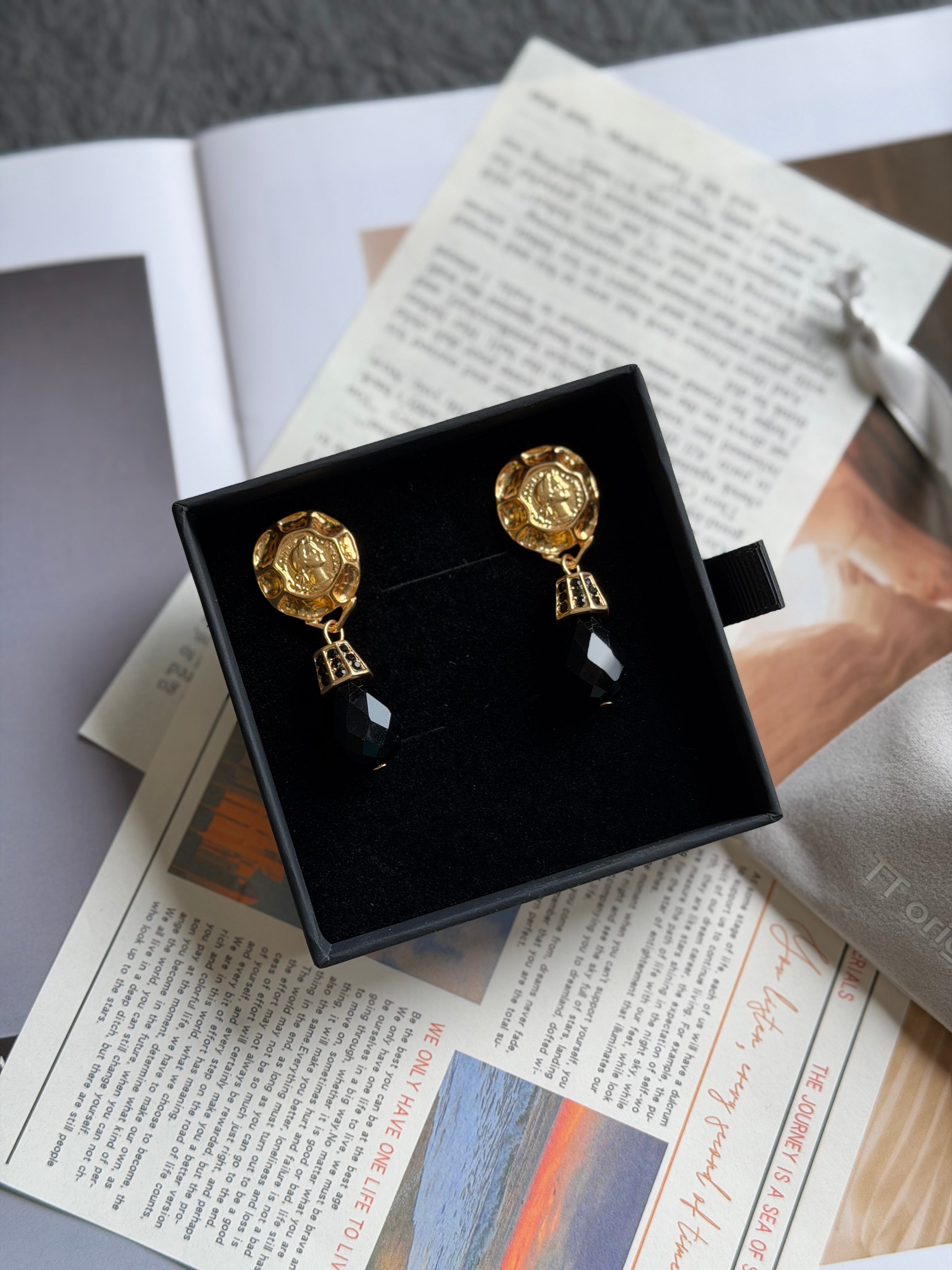 TT original-earring-Niche Design Court Style Earrings | Elegant for Dates and Evenings | Vintage French Black and Gold Antique Coin Embossed Earrings | Versatile for Commuting and Parties