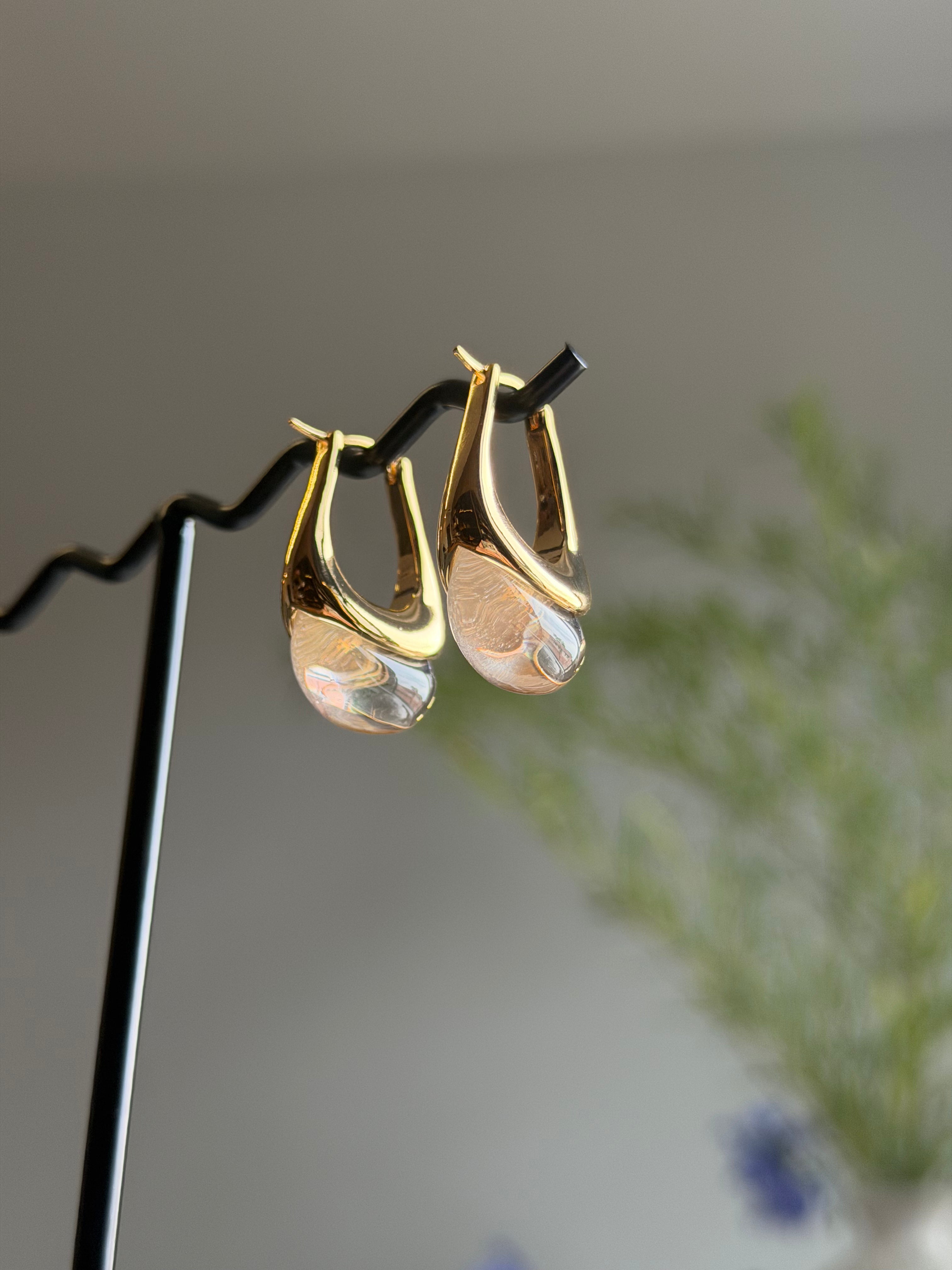 TT original-earring-Gold Clear Crystal Earrings | Modern Minimalist | Simple Teardrop Earrings | Everyday Elegant Jewelry