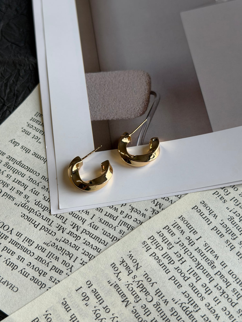 TT original-earring-Women's Simple Vintage Gold Earrings | Irregular Round Earrings | Elegant Everyday Jewelry
