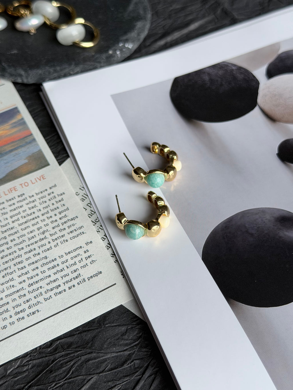 TT original-earring-Handmade natural gemstone earrings | French chic jewelry | Half-hoop earrings | Modern retro style women's personalized jewelry