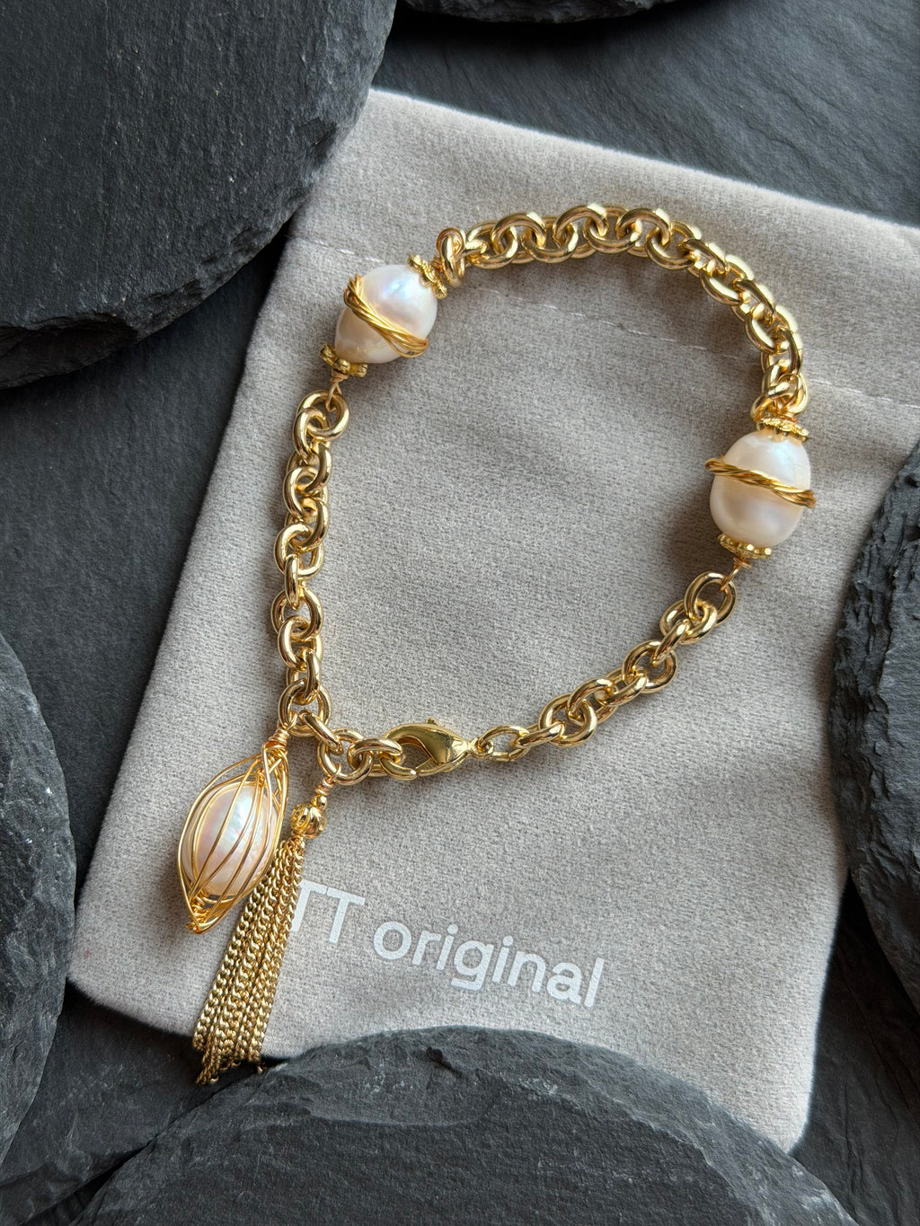 TT original-Bracelet-Women's Gold Pearl Bracelet | Chunky-chain vintage design featuring pearls and tassel charms | Elegant, luxurious statement jewelry