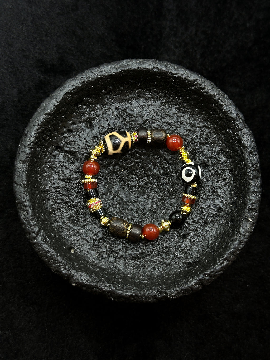 Full view of natural agate and agarwood bracelet