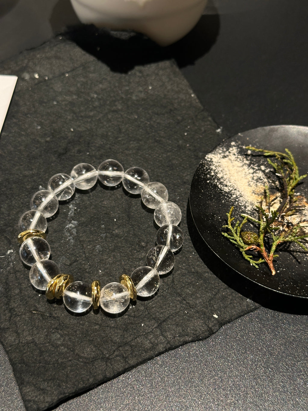 Natural white crystal bead with clear texture and inclusions