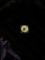 Sculpted gold-tone bee detail on vintage ring