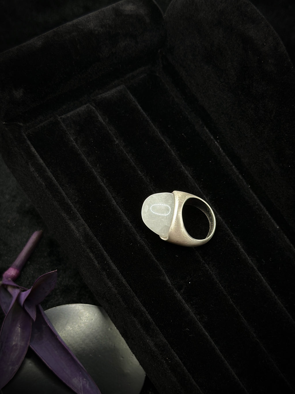 White crystal sculptural statement ring with matte silver-tone band